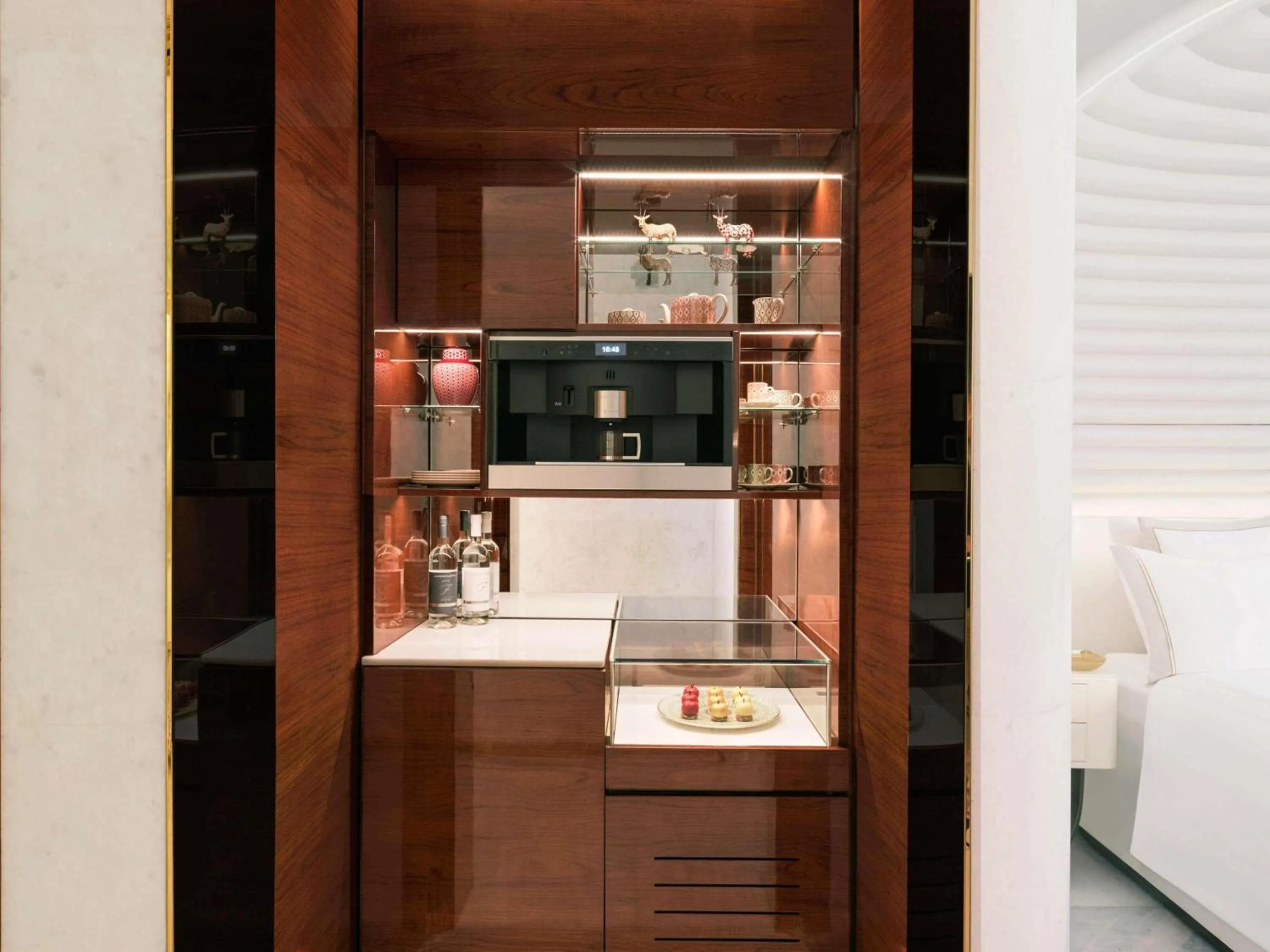 Bedroom in Fairmont Doha