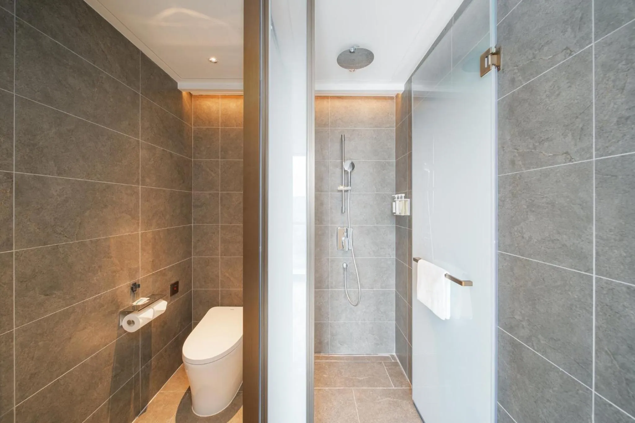 Bathroom in Holiday Inn Zhuhai City Center by IHG