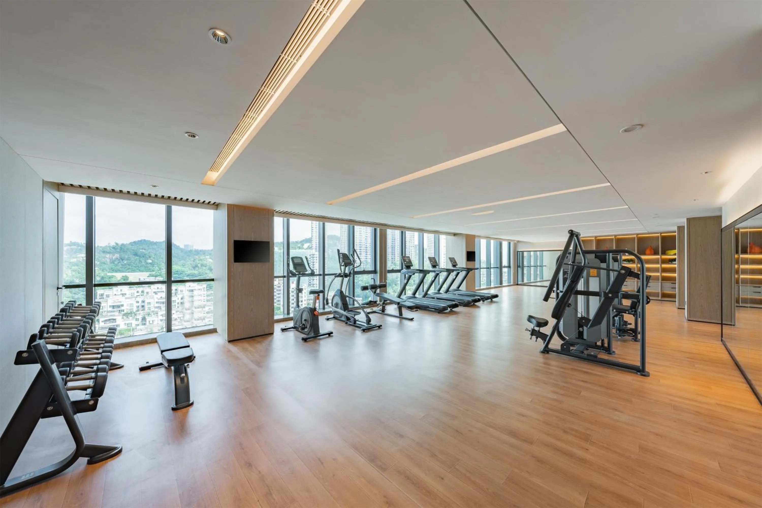 Fitness centre/facilities in Holiday Inn Zhuhai City Center by IHG