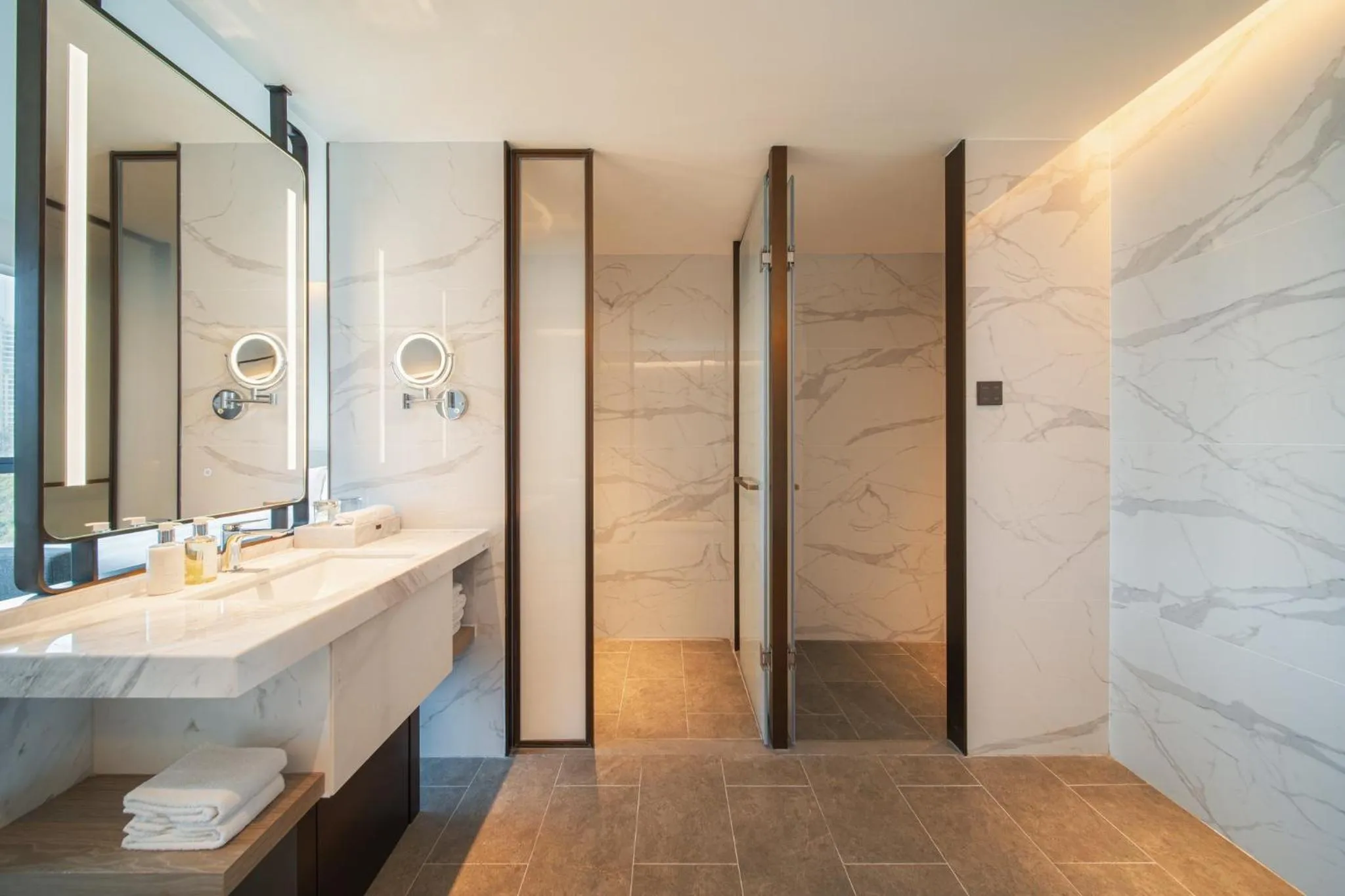 Photo of the whole room in Holiday Inn Zhuhai City Center by IHG