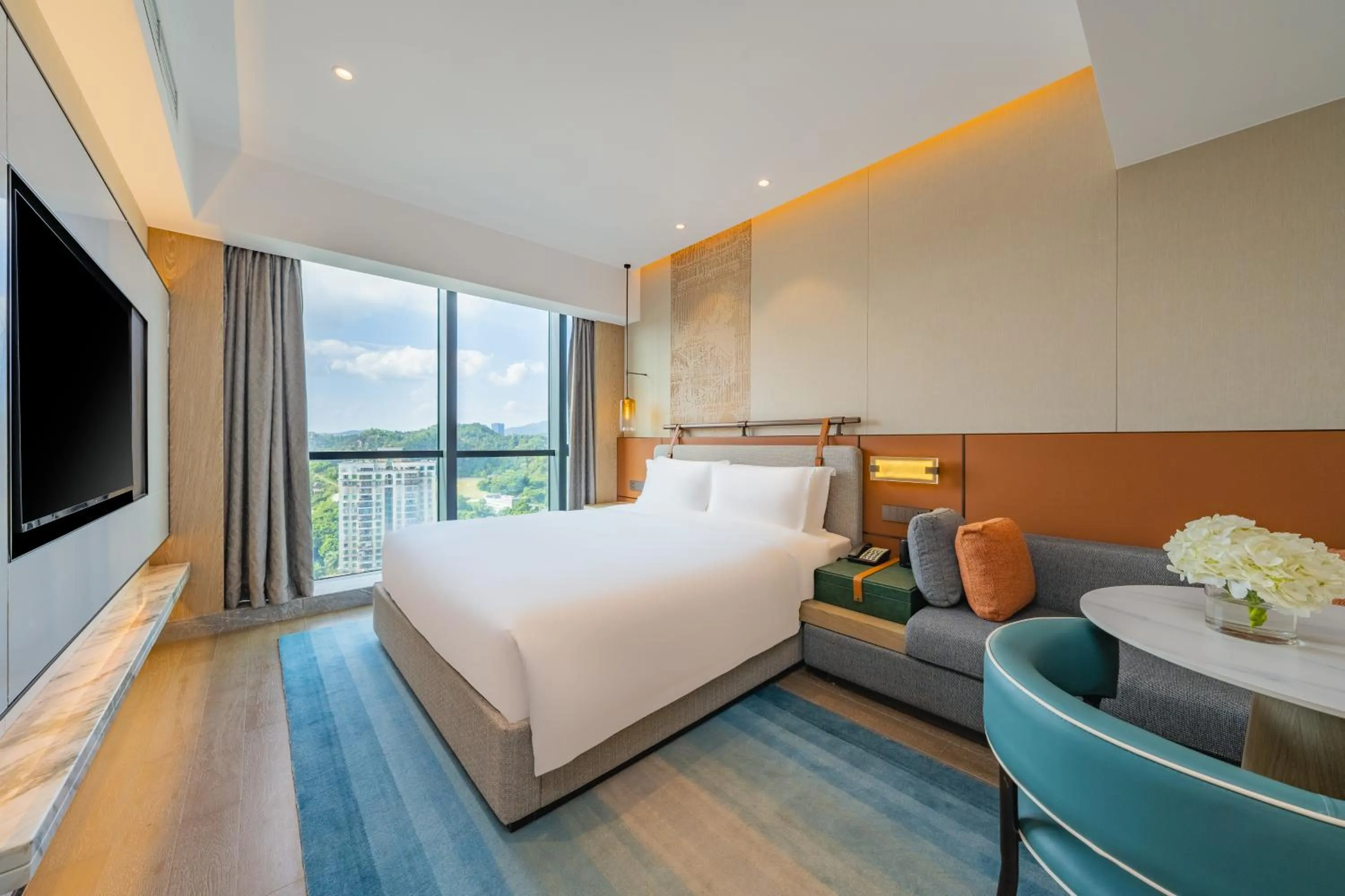 Bed in Holiday Inn Zhuhai City Center by IHG