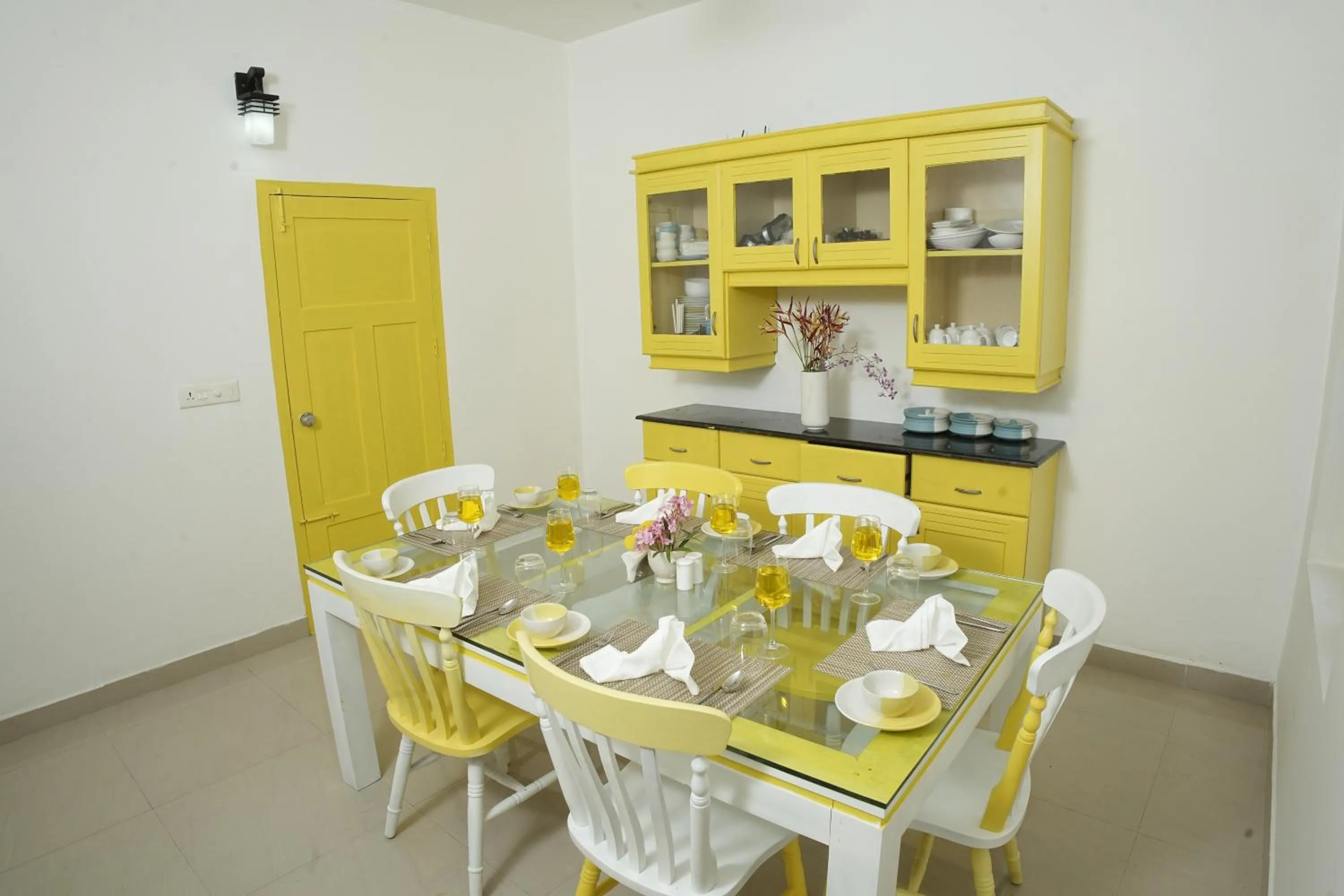 Dining area in Seclude by the Lake, Alleppey