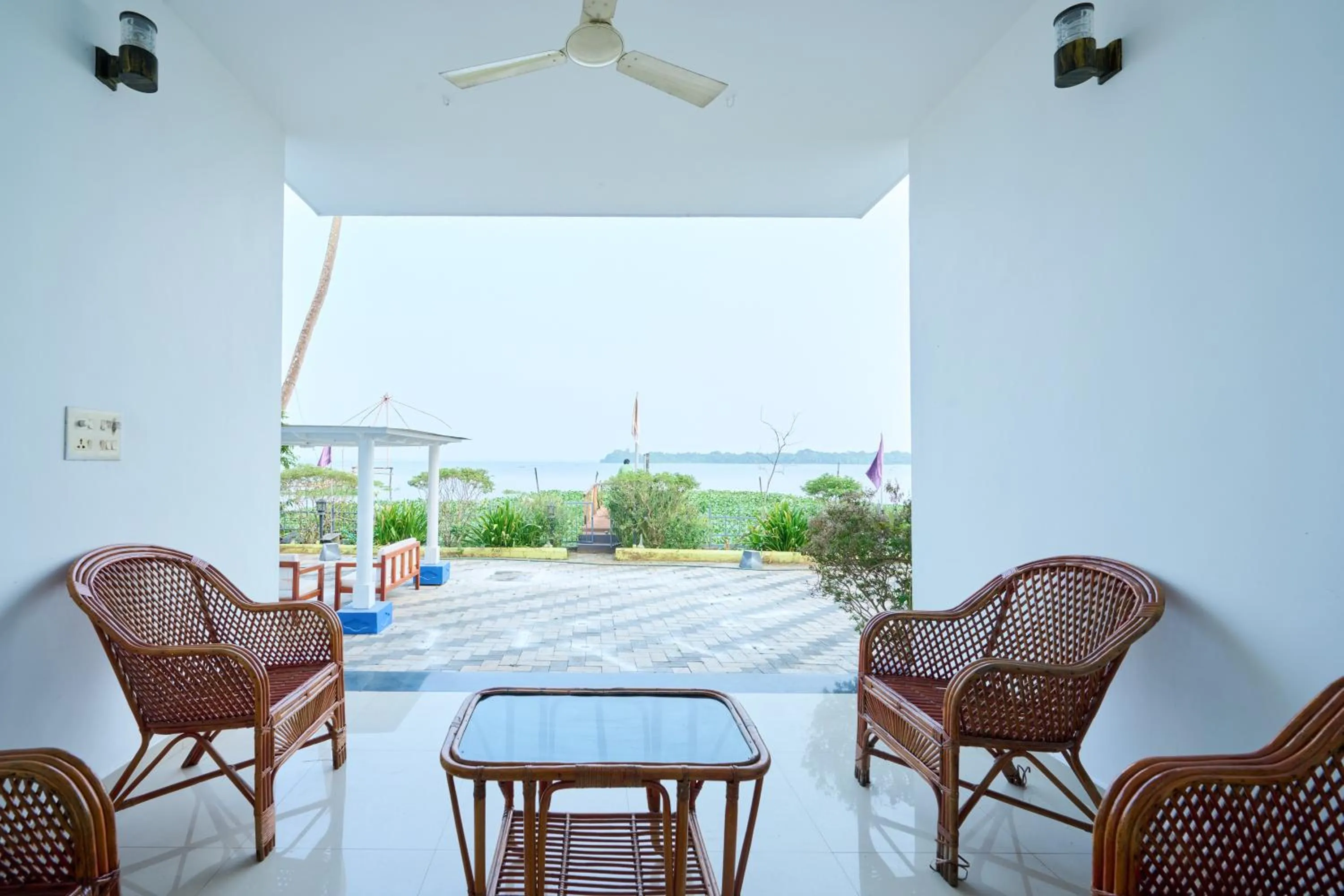 Balcony/Terrace in Seclude by the Lake, Alleppey
