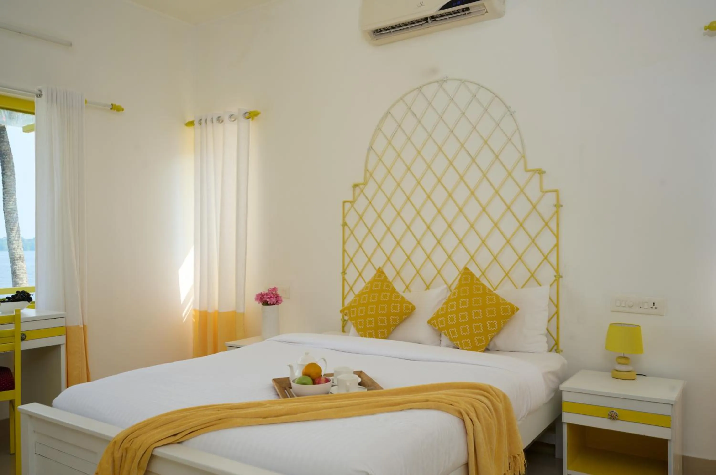 Photo of the whole room, Bed in Seclude by the Lake, Alleppey