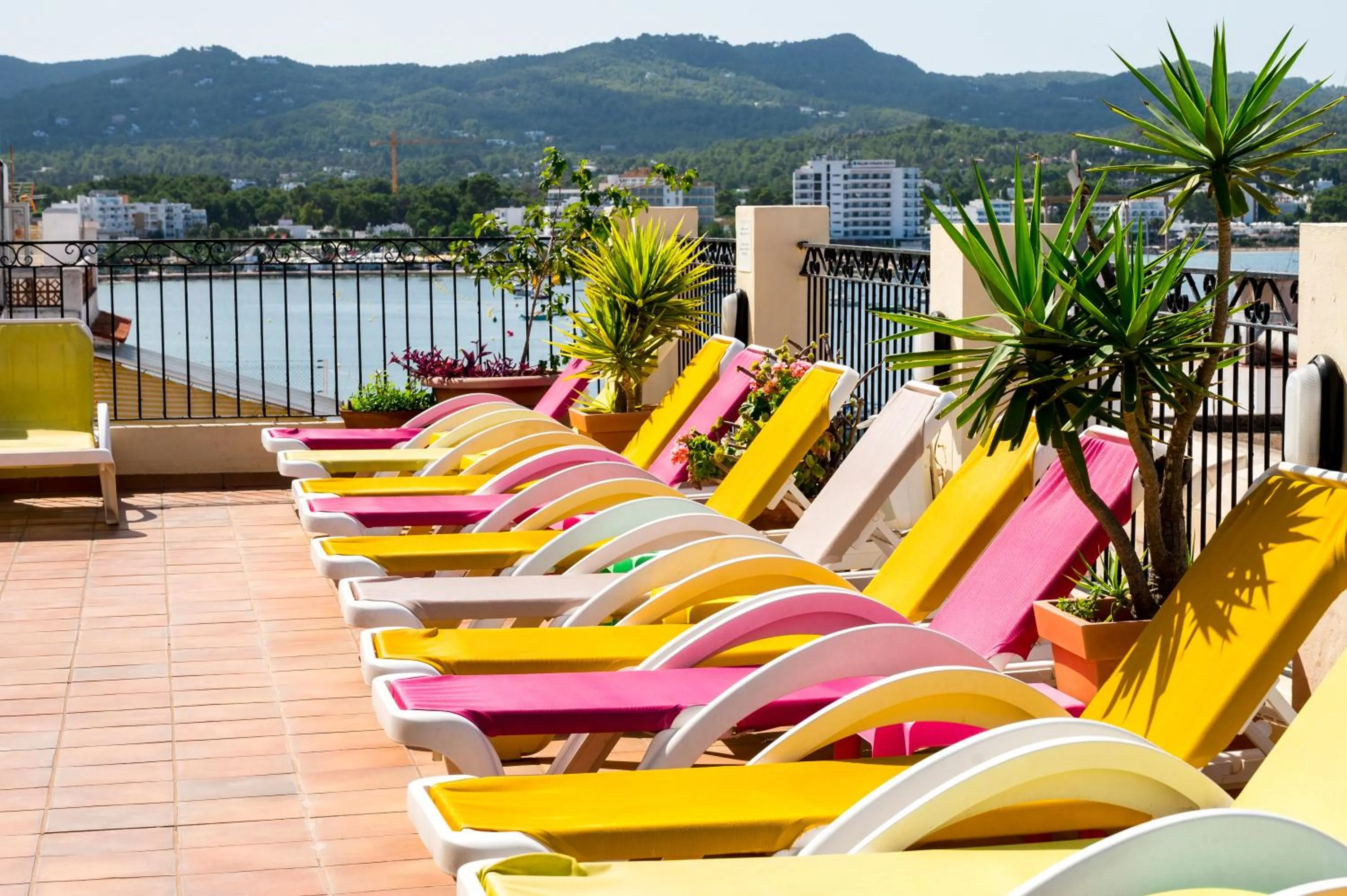 Swimming pool in Apartamentos Casa Maria
