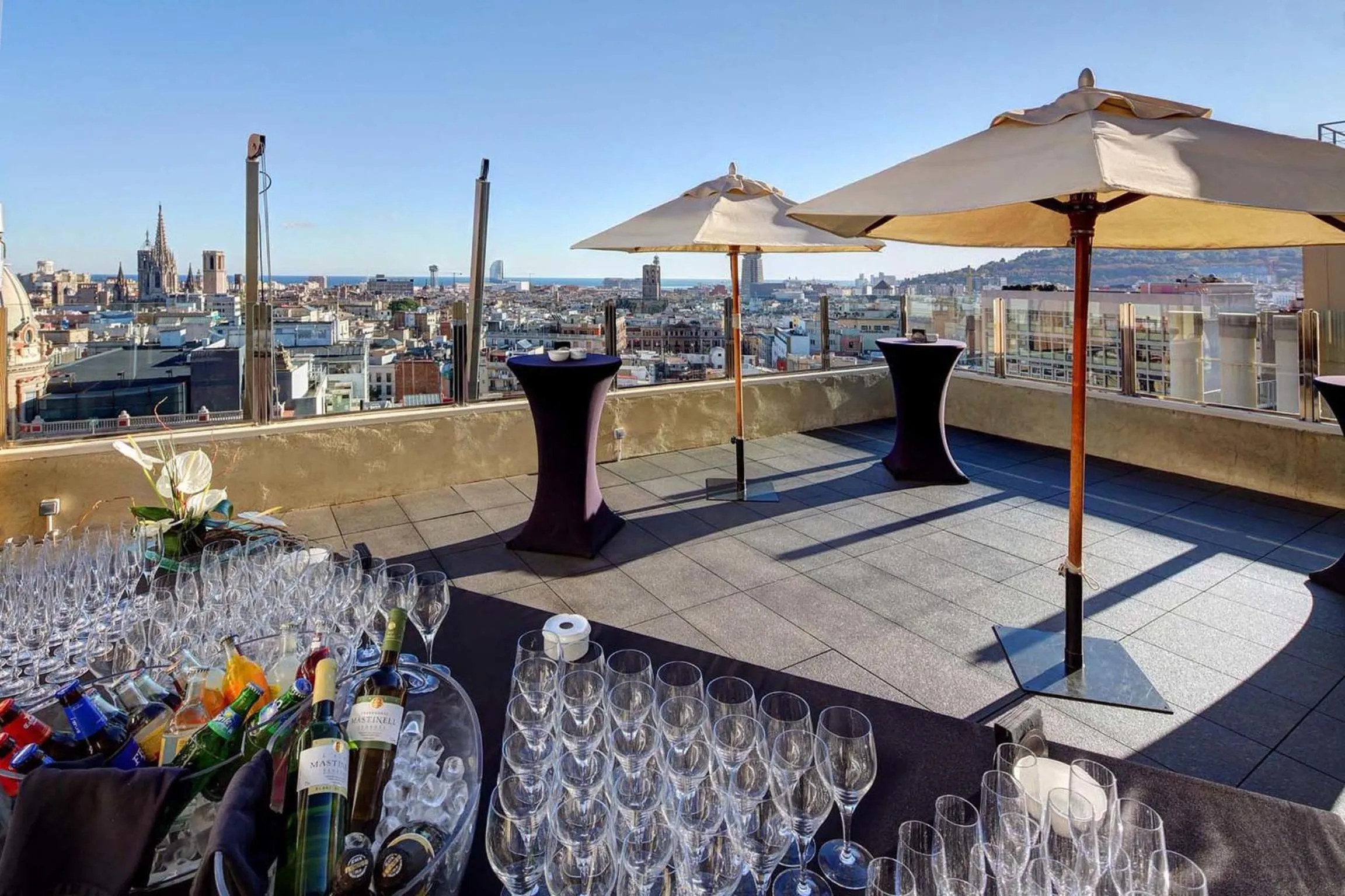 Balcony/Terrace in Olivia Plaza Hotel
