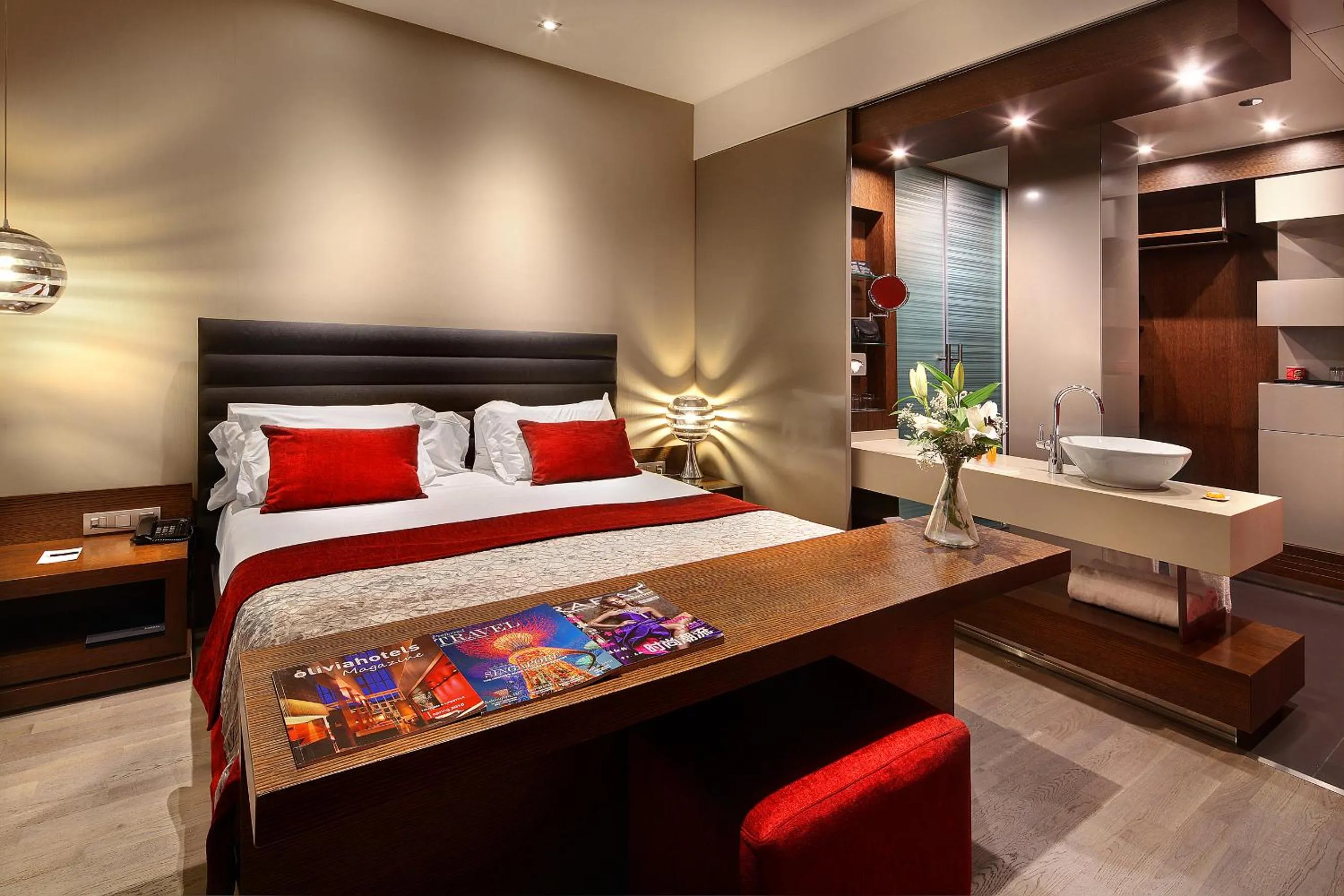 Toilet, Bed in Olivia Plaza Hotel