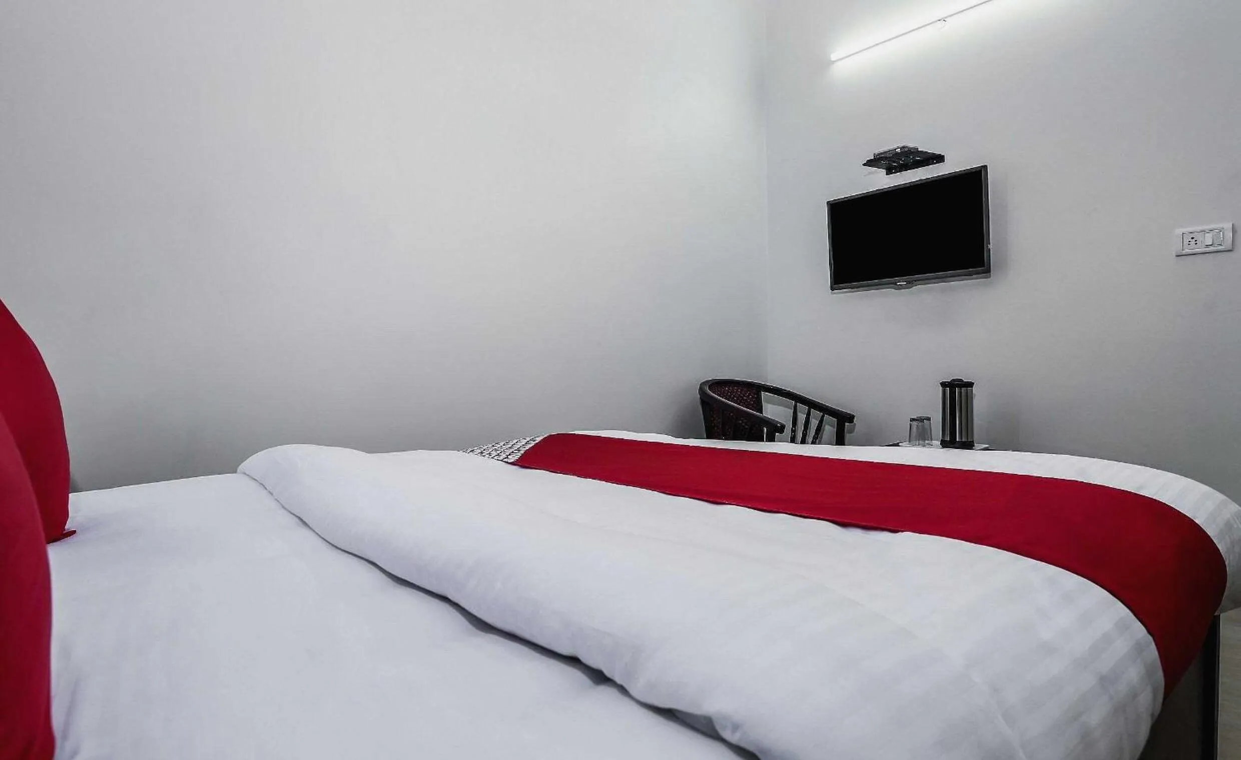 Bedroom in Hotel O Silver Inn-2