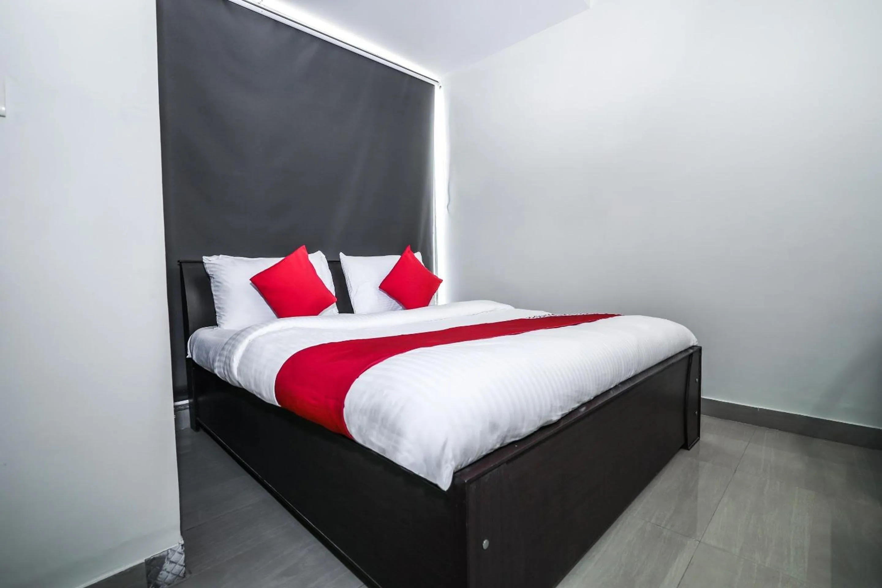 Facade/entrance, Bed in Silver Inn-2 Agarwal Farm Mansarovar