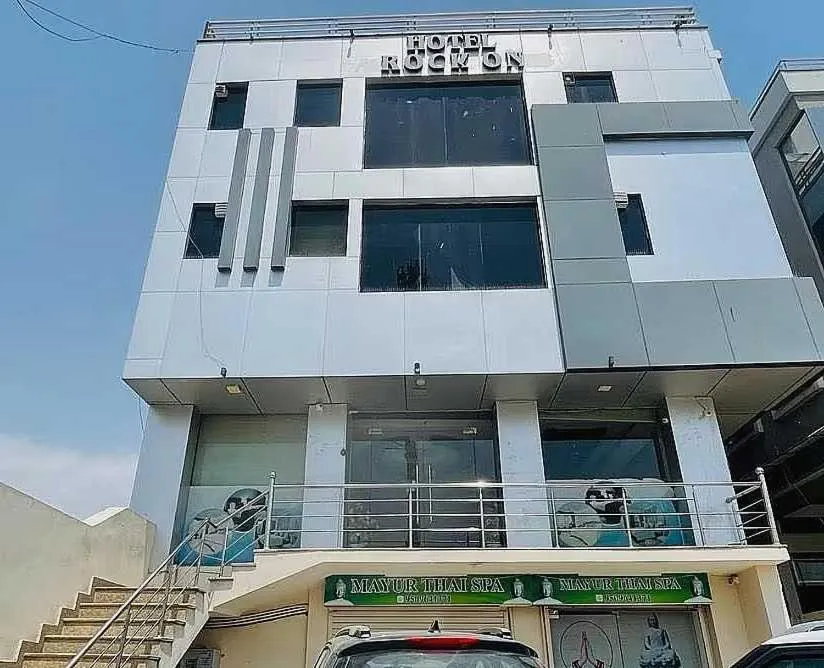 Facade/entrance in Silver Inn-2 Agarwal Farm Mansarovar