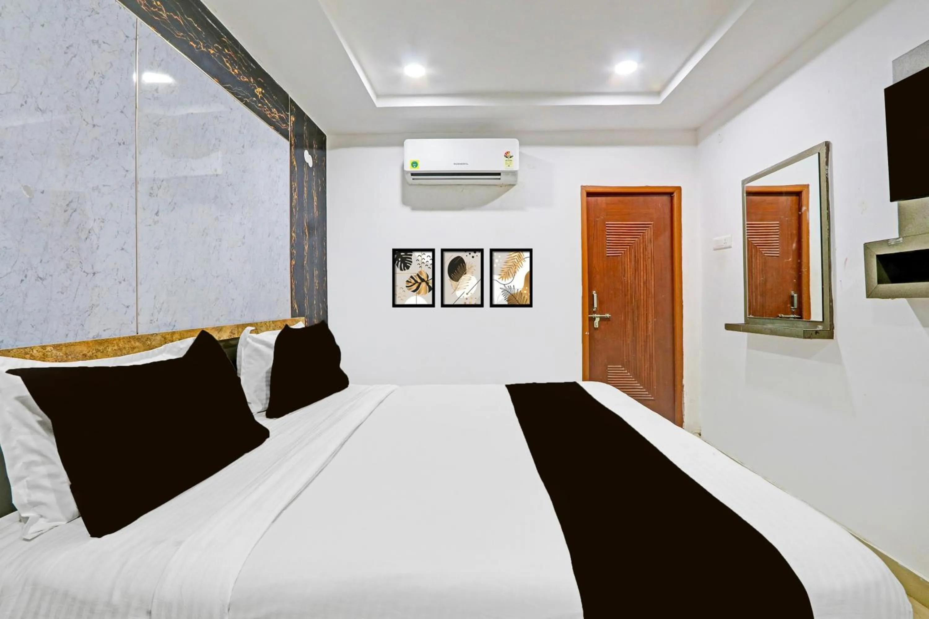 Bedroom in Collection O Warangal Railway Station