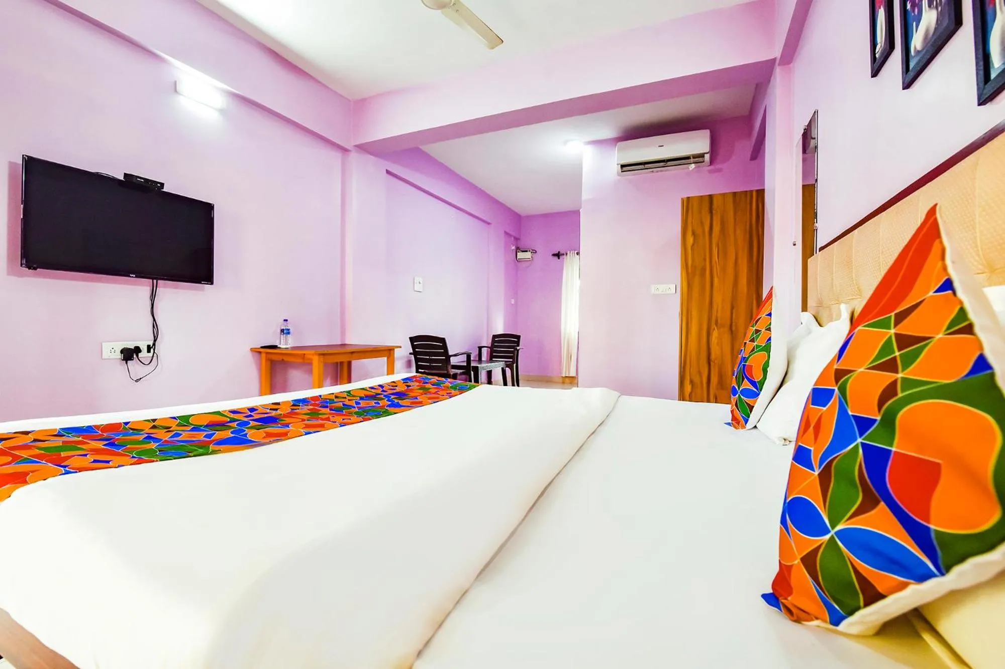 Bed in FabExpress Morjim Paradise - Nr Morjim Beach