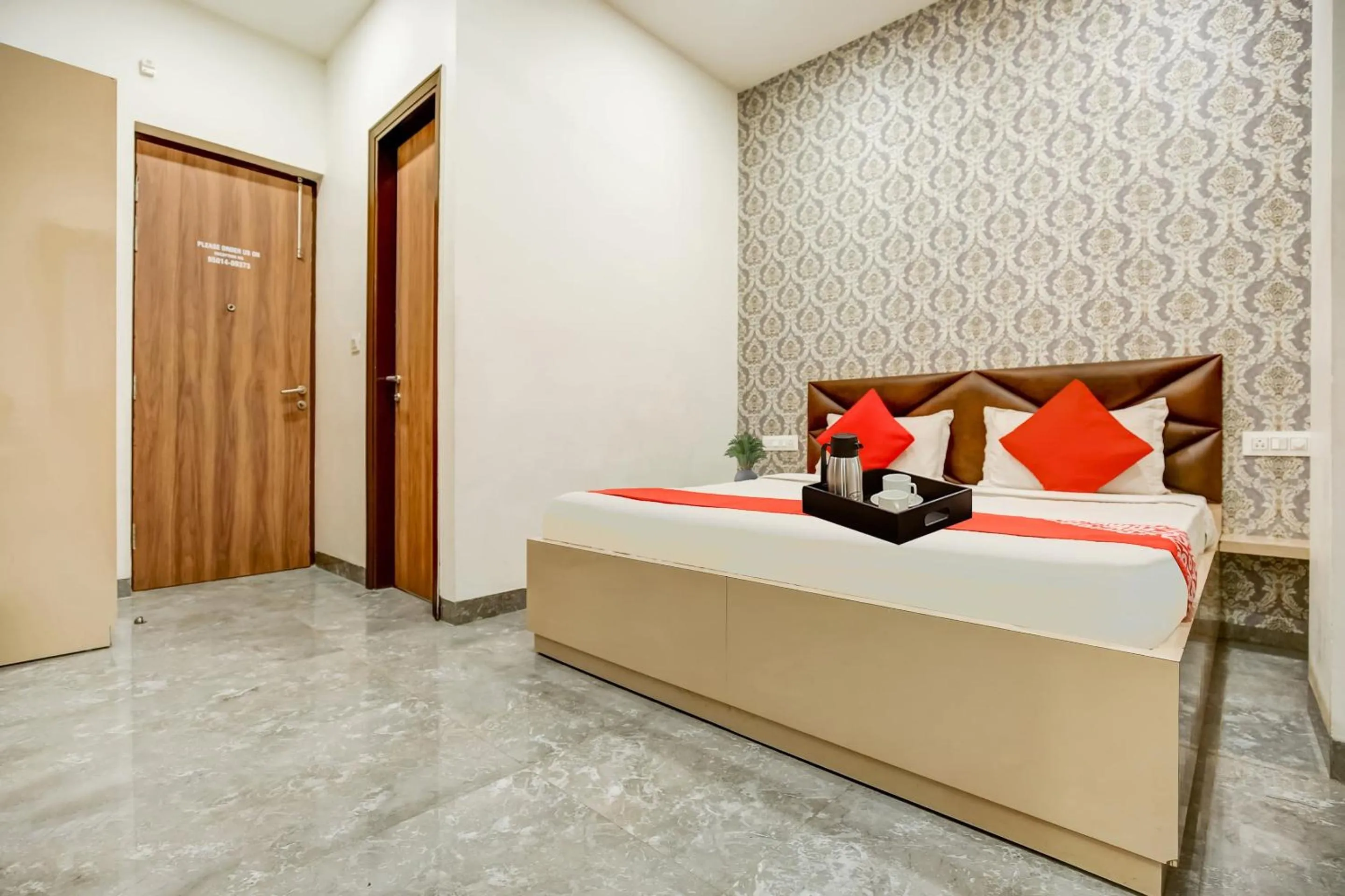 Bedroom in Hotel O Jo Jo