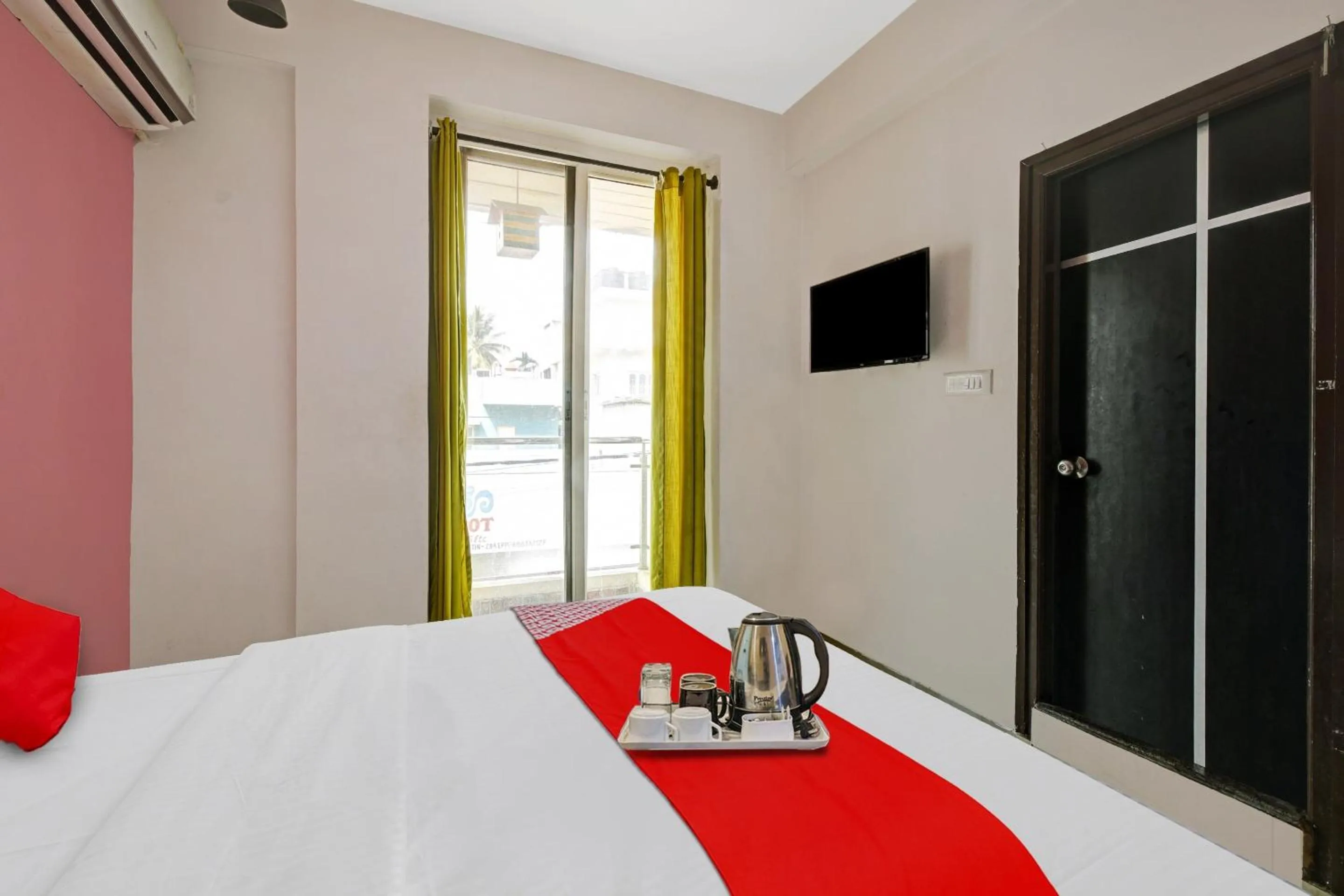 Facade/entrance, Bed in Hotel O VSV Avenue Hennur