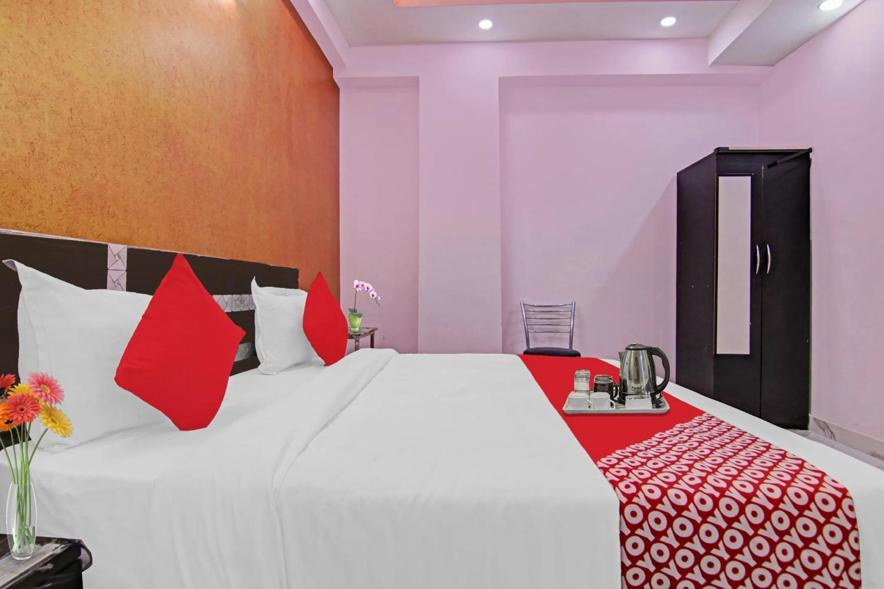 Bedroom, Bed in Super Hotel O Rishabh Inn