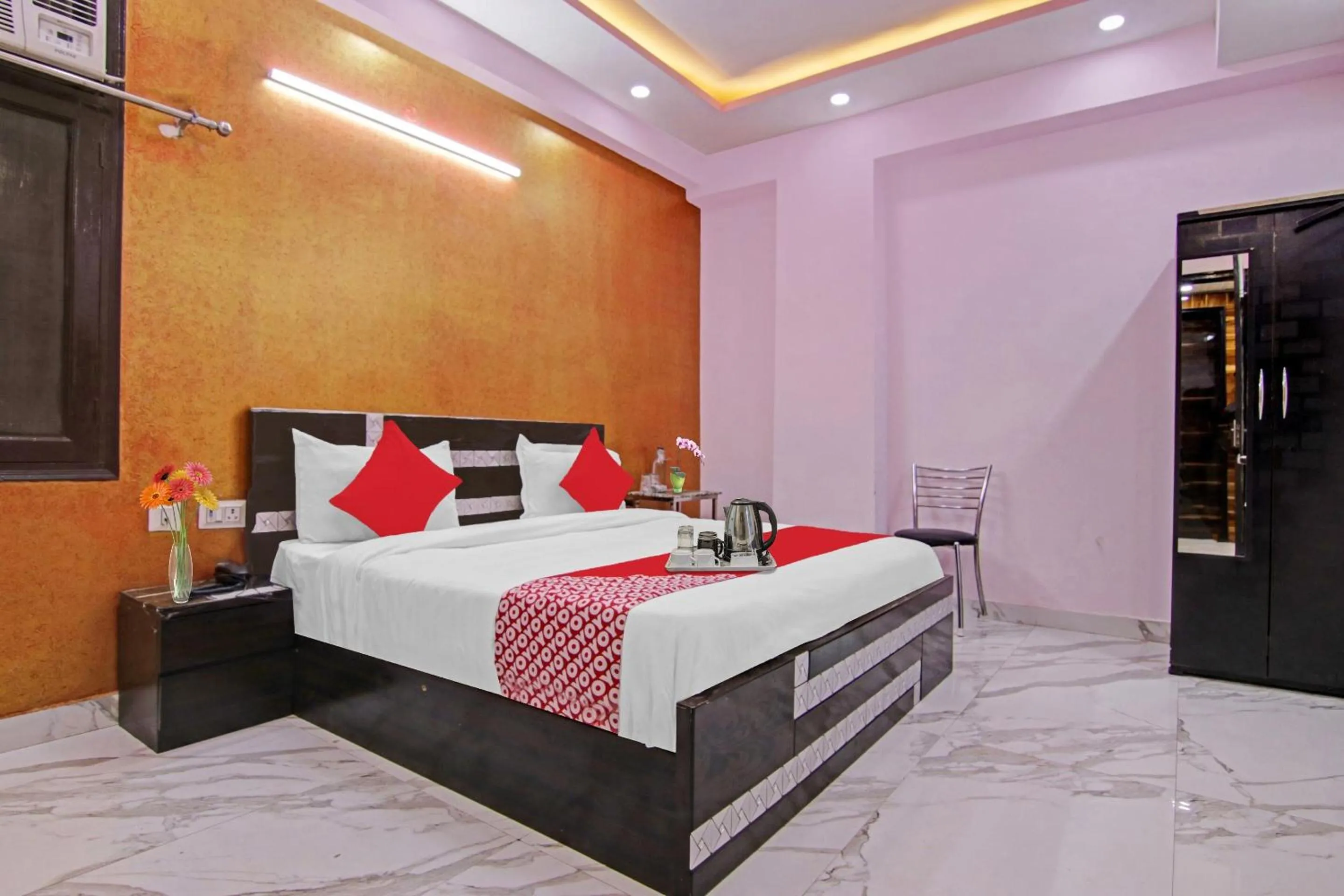 Bedroom, Bed in Super Hotel O Rishabh Inn