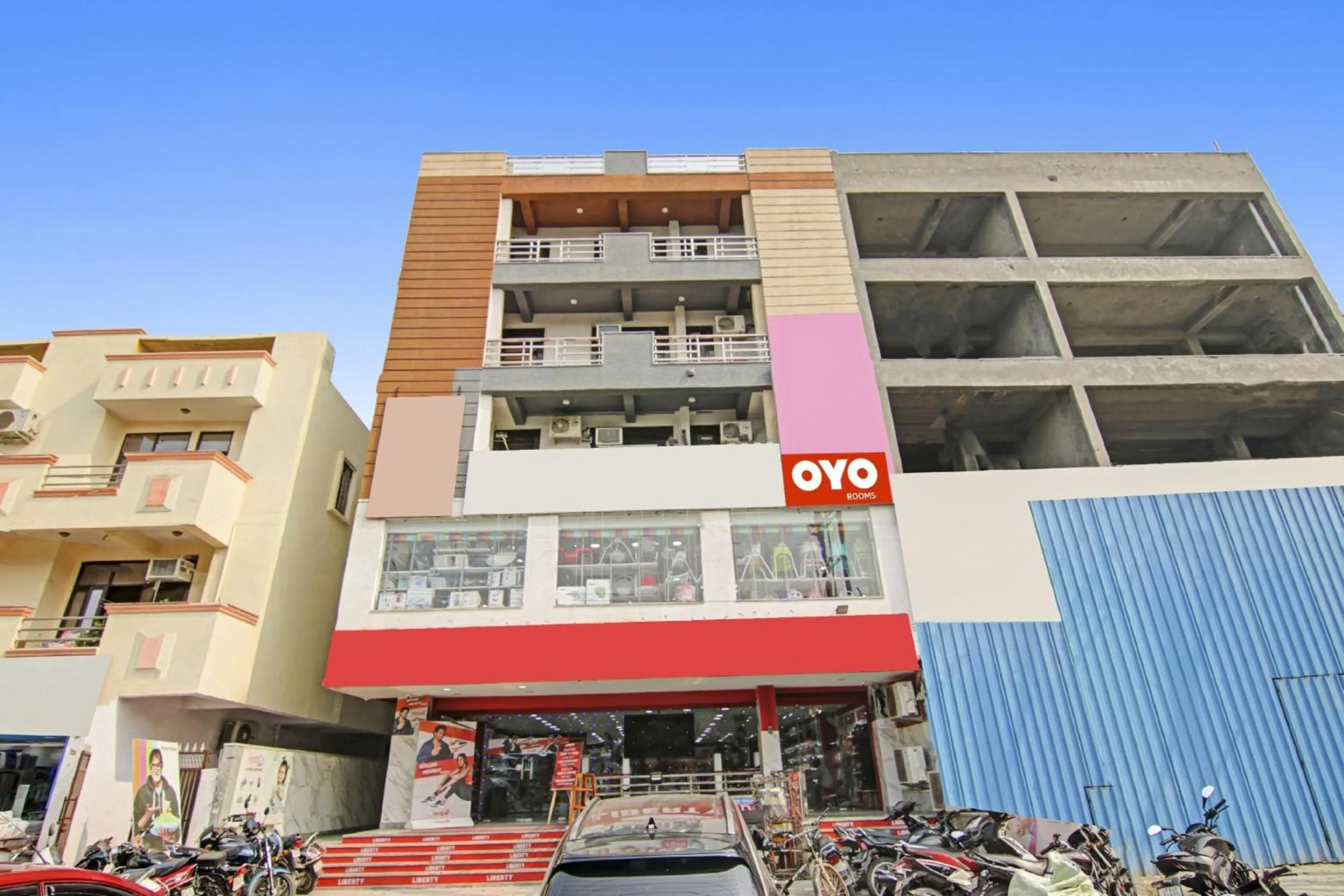 Facade/entrance in Super Hotel O Rishabh Inn