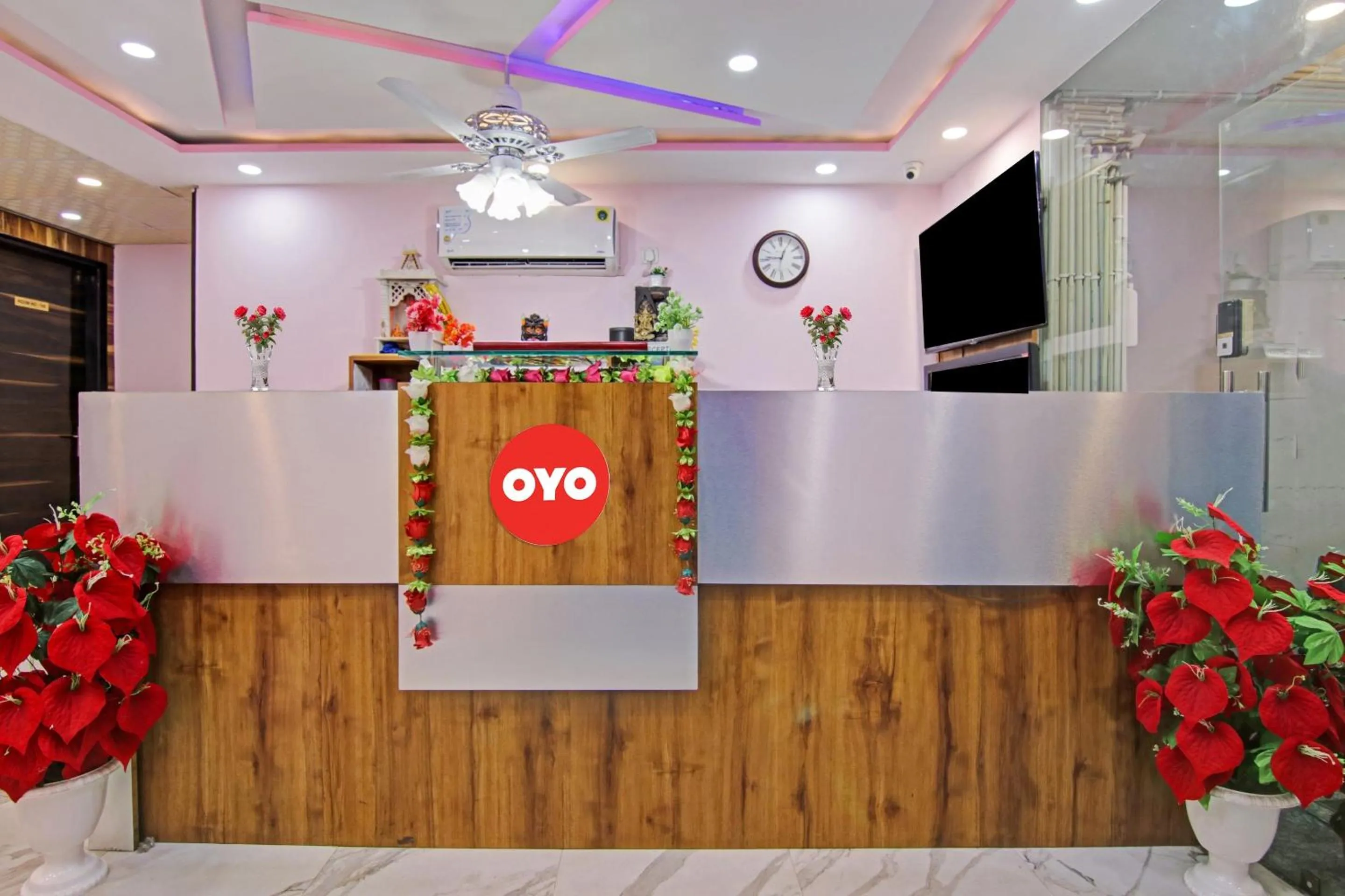 Lobby or reception in Super Hotel O Rishabh Inn