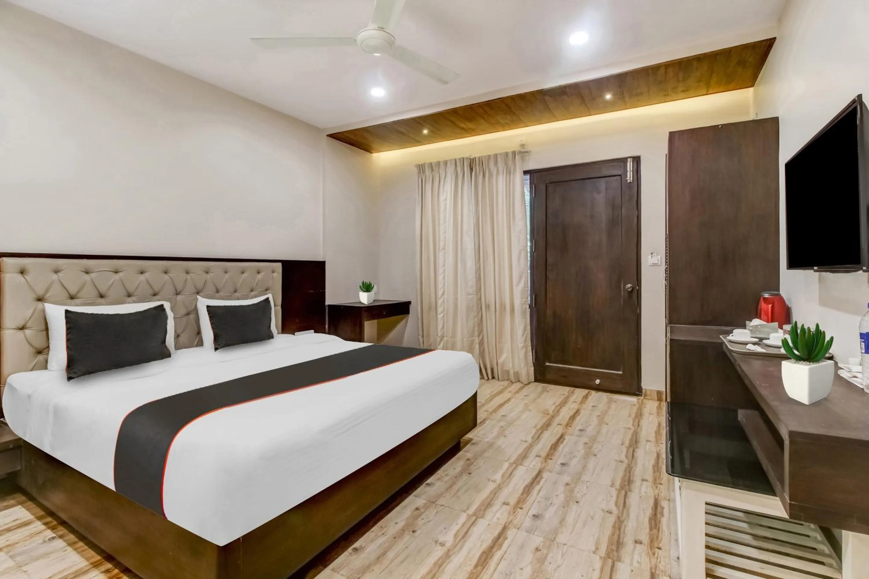 Bedroom, Bed in Capital O Coco Farm Resort