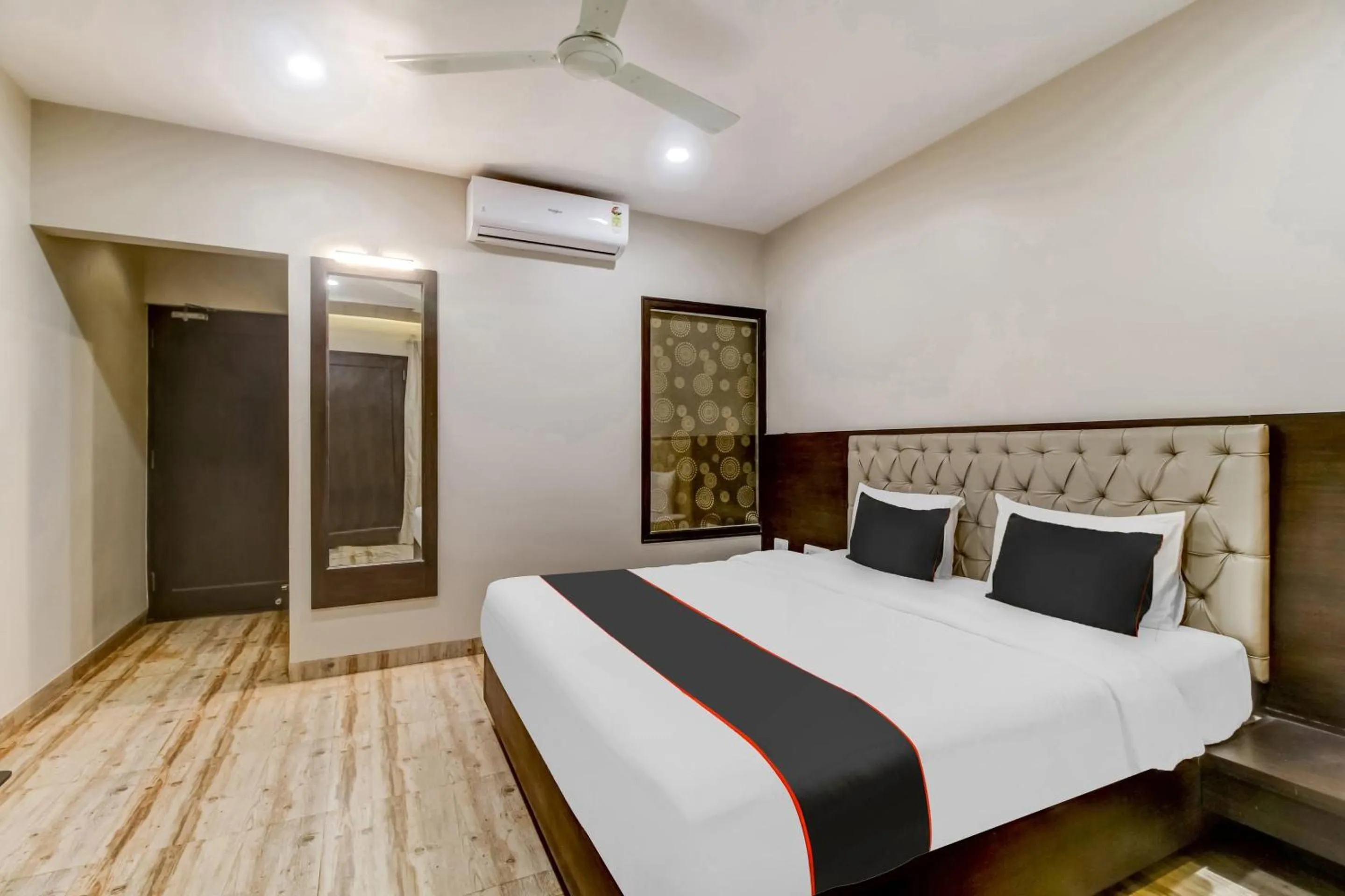 Bedroom, Bed in Capital O Coco Farm Resort