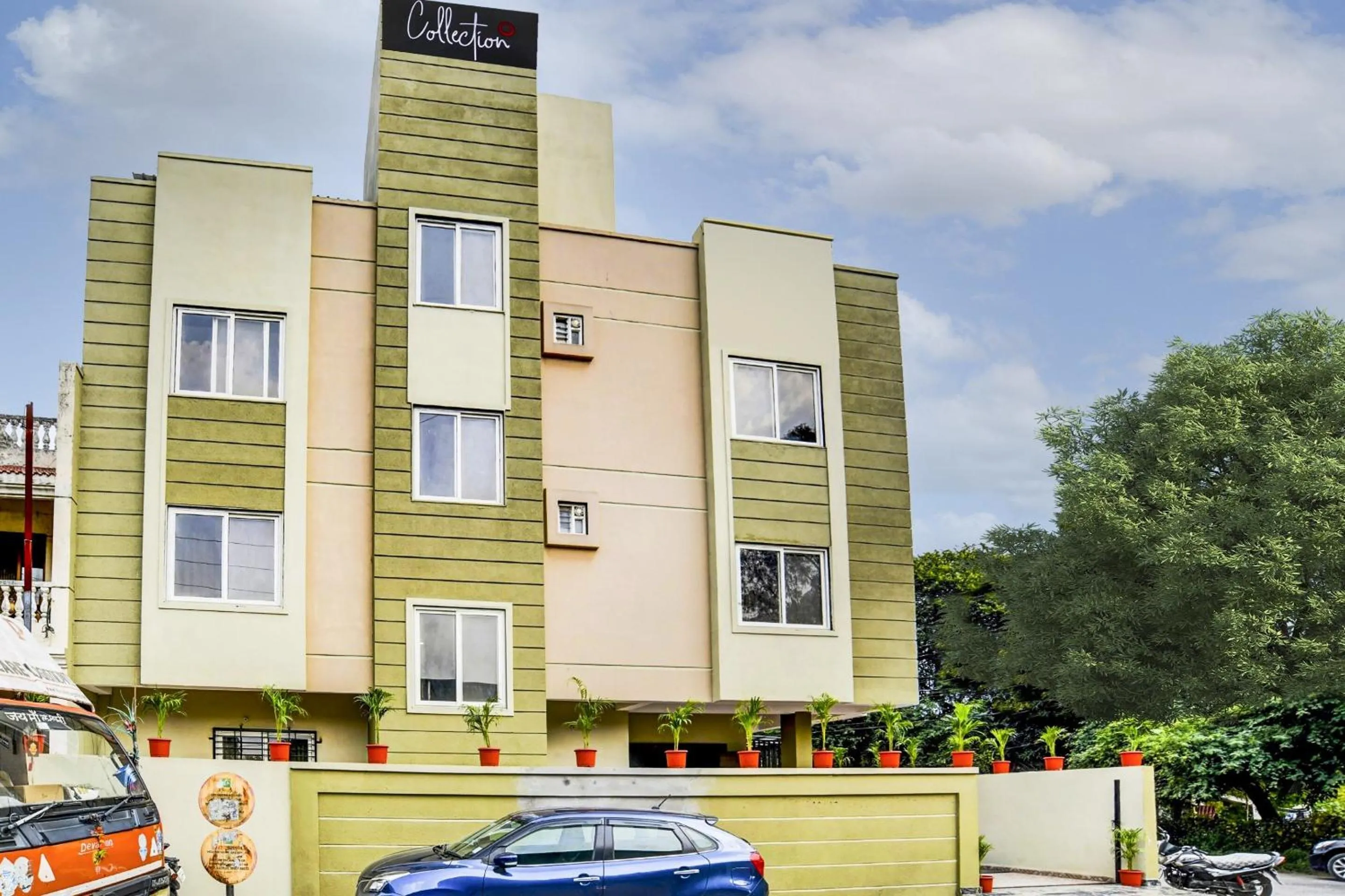 Facade/entrance in Collection O Task