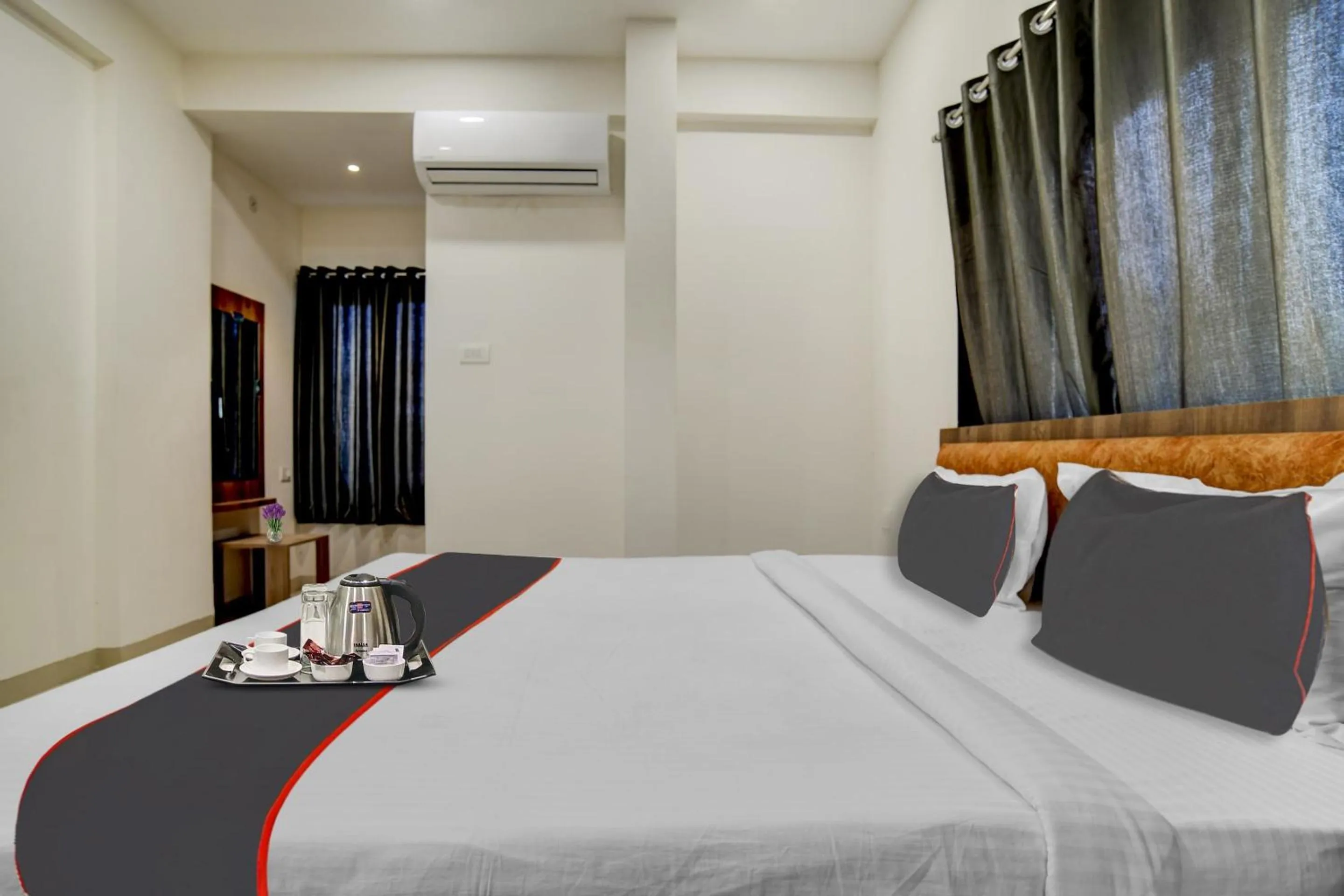 Bedroom in Collection O Task