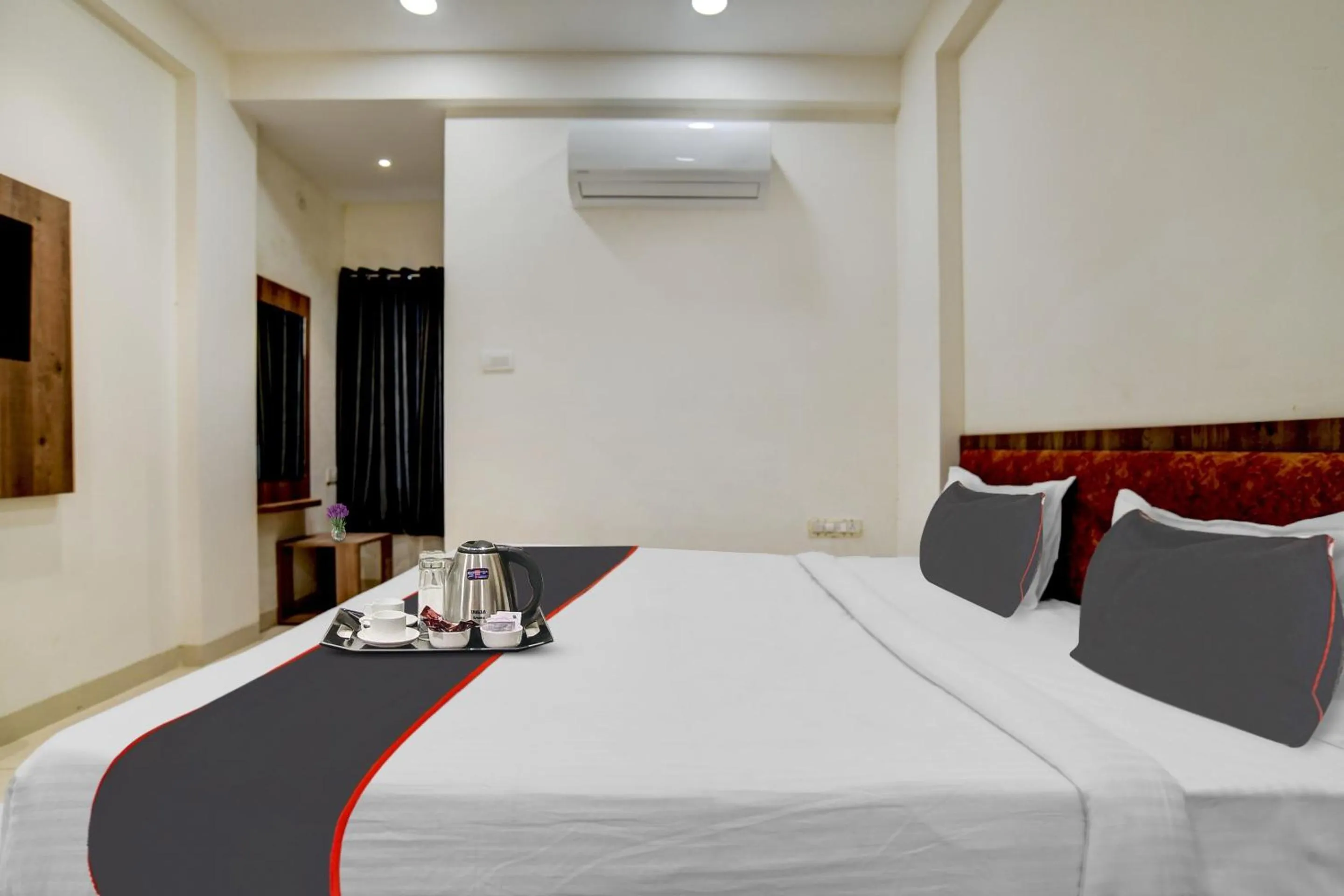 Bedroom in Collection O Task