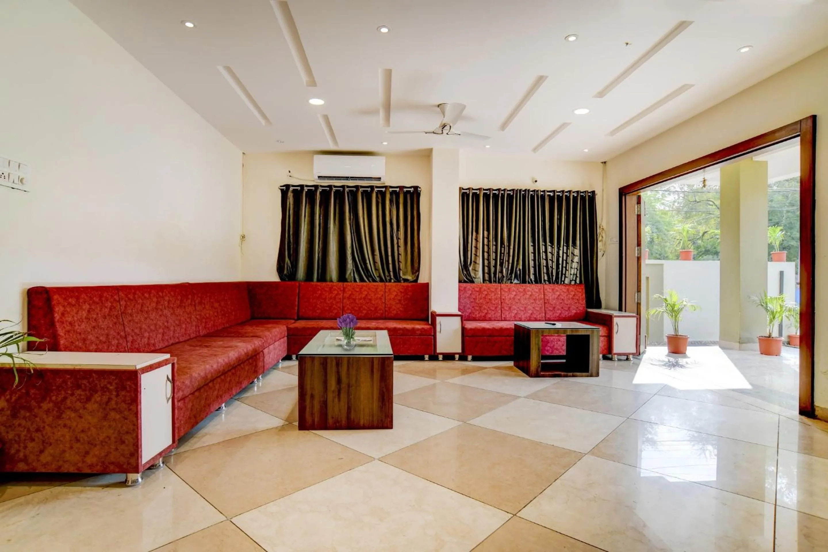 Lobby or reception in Collection O Task