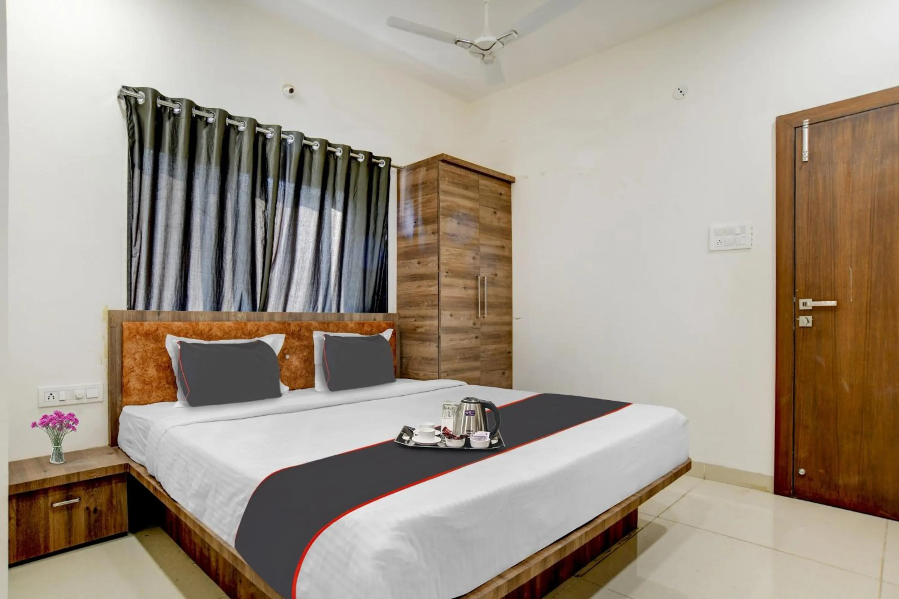 Bedroom in Collection O Task