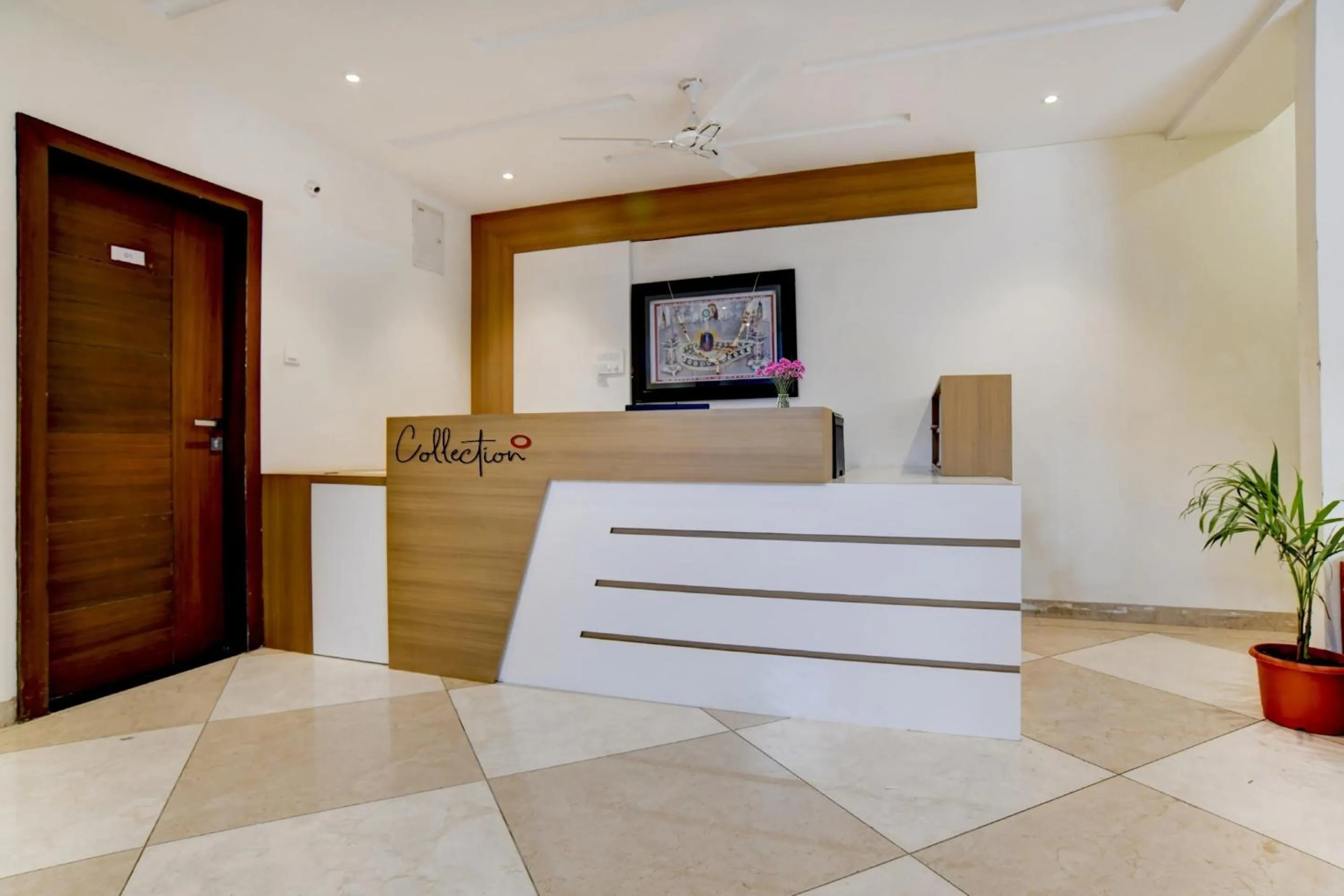 Lobby or reception in Collection O Task