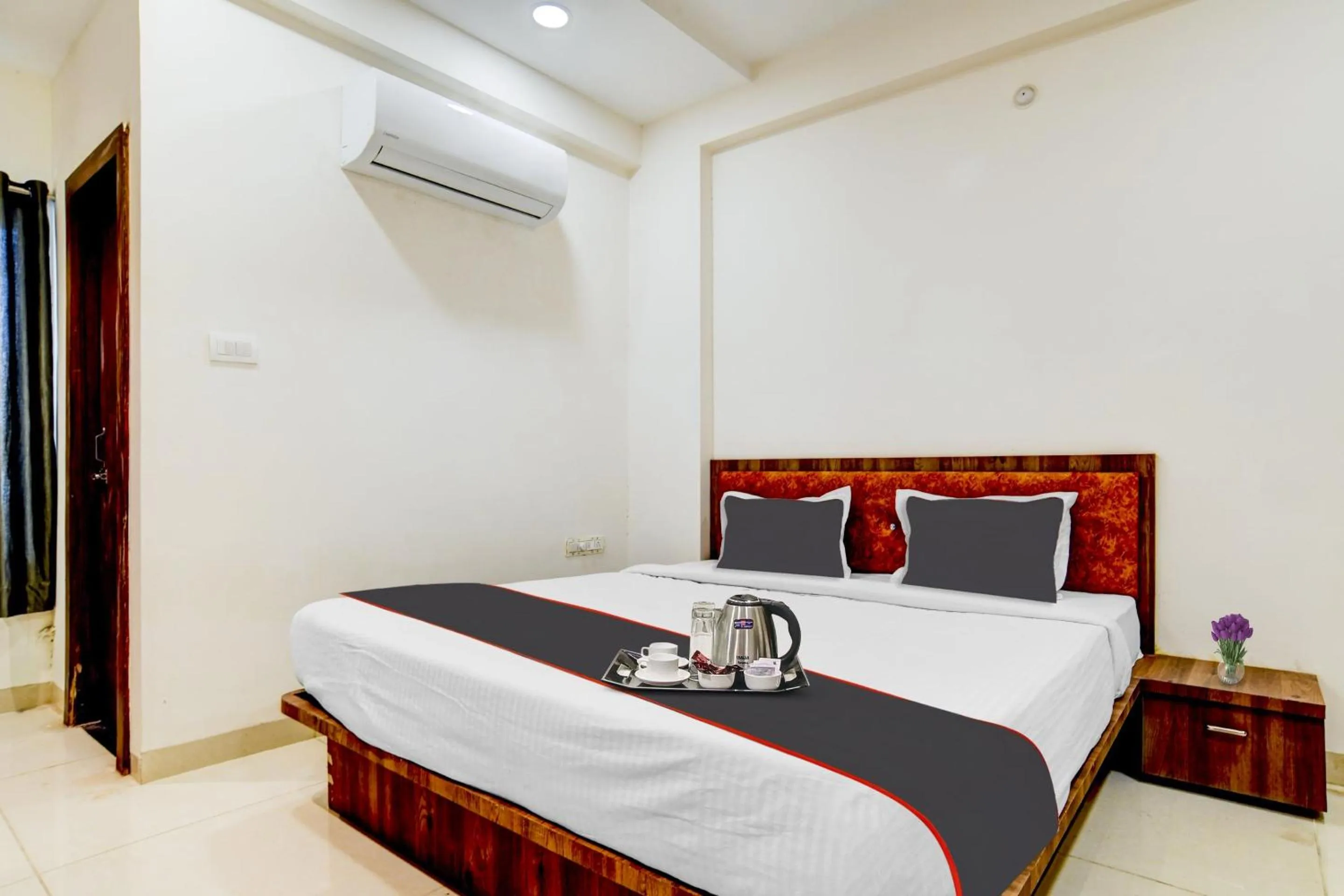 Bedroom in Collection O Task