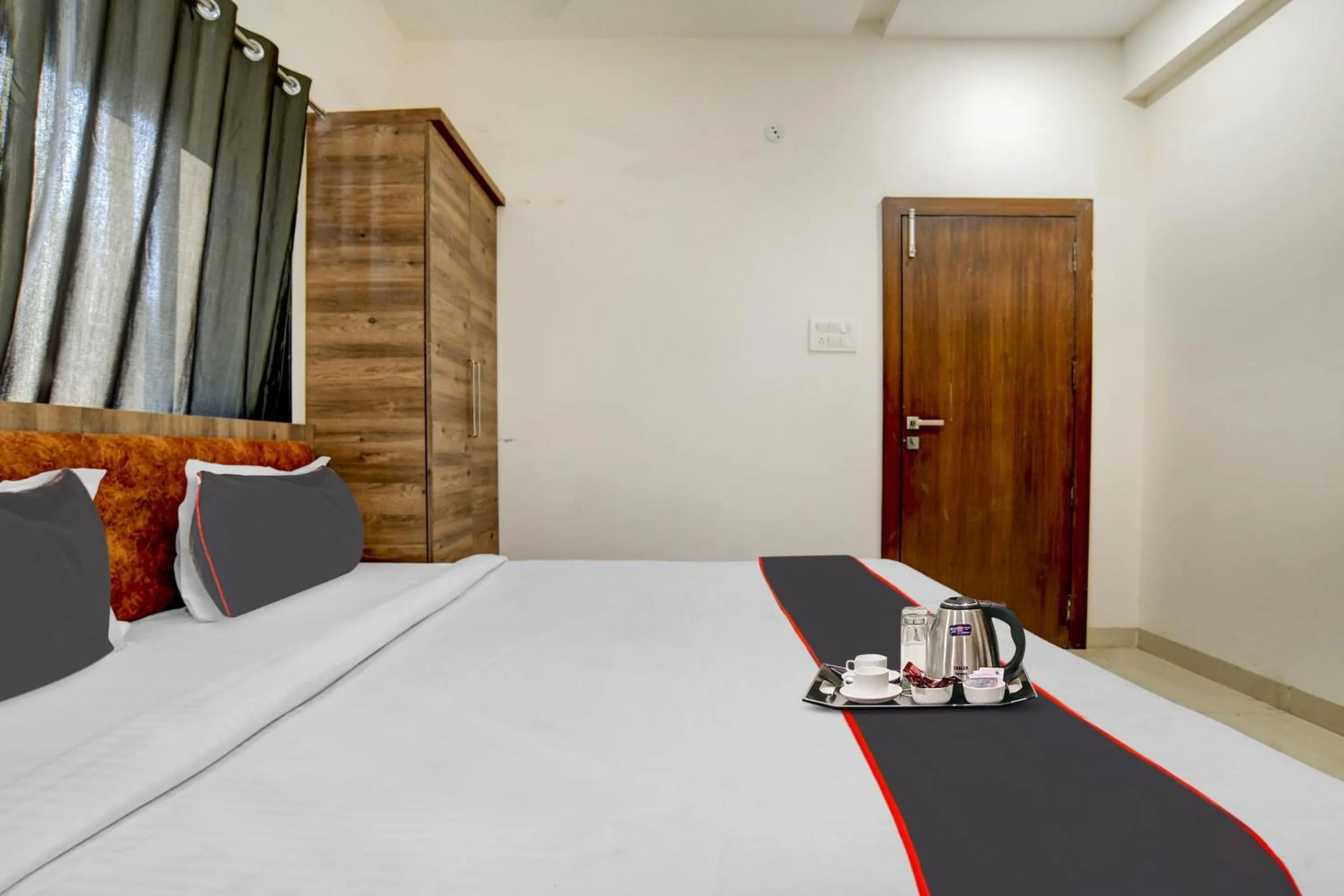 Bedroom in Collection O Task