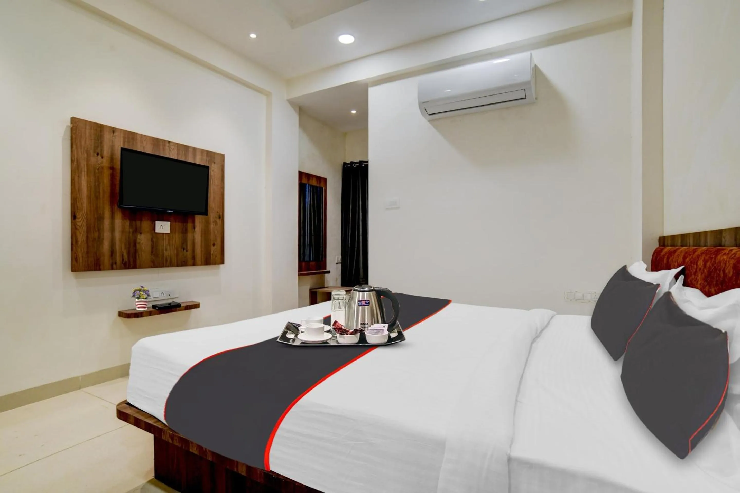 Bedroom in Collection O Task