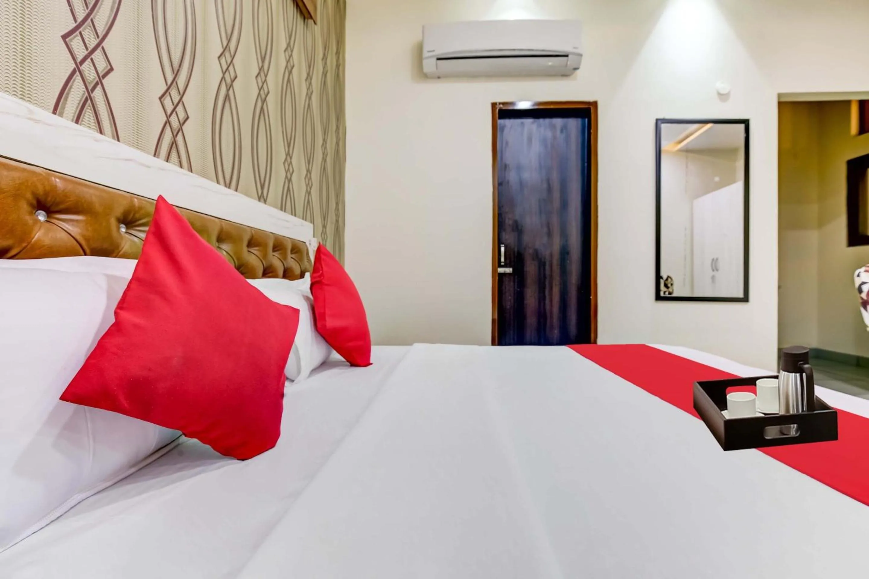 Bedroom, Bed in Hotel O Sky Land