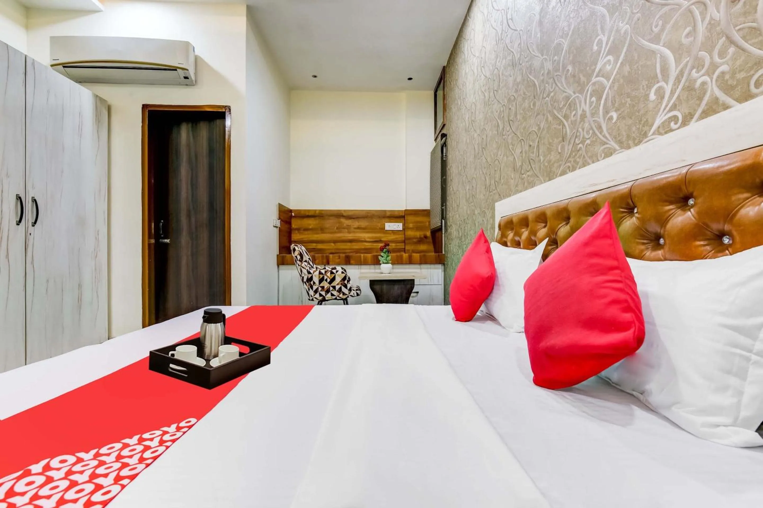 Bedroom, Bed in Hotel O Sky Land