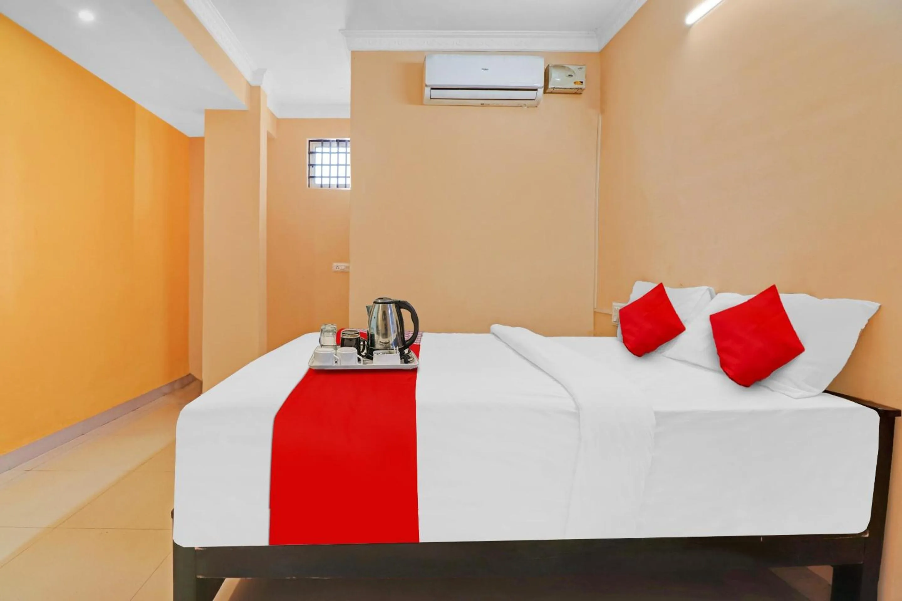 Bedroom, Bed in Hotel O Ashreya Inn