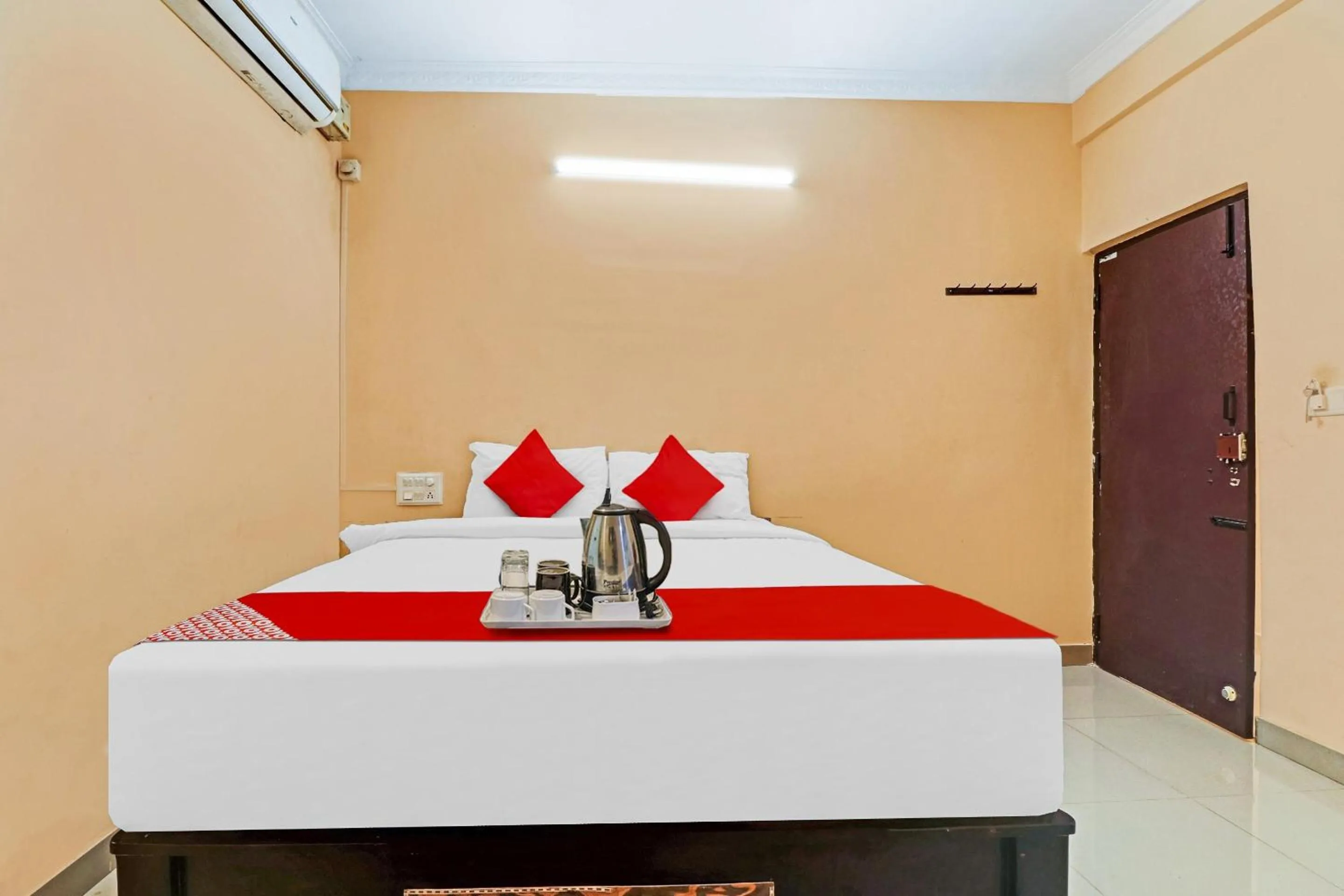 Bedroom, Bed in Hotel O Ashreya Inn