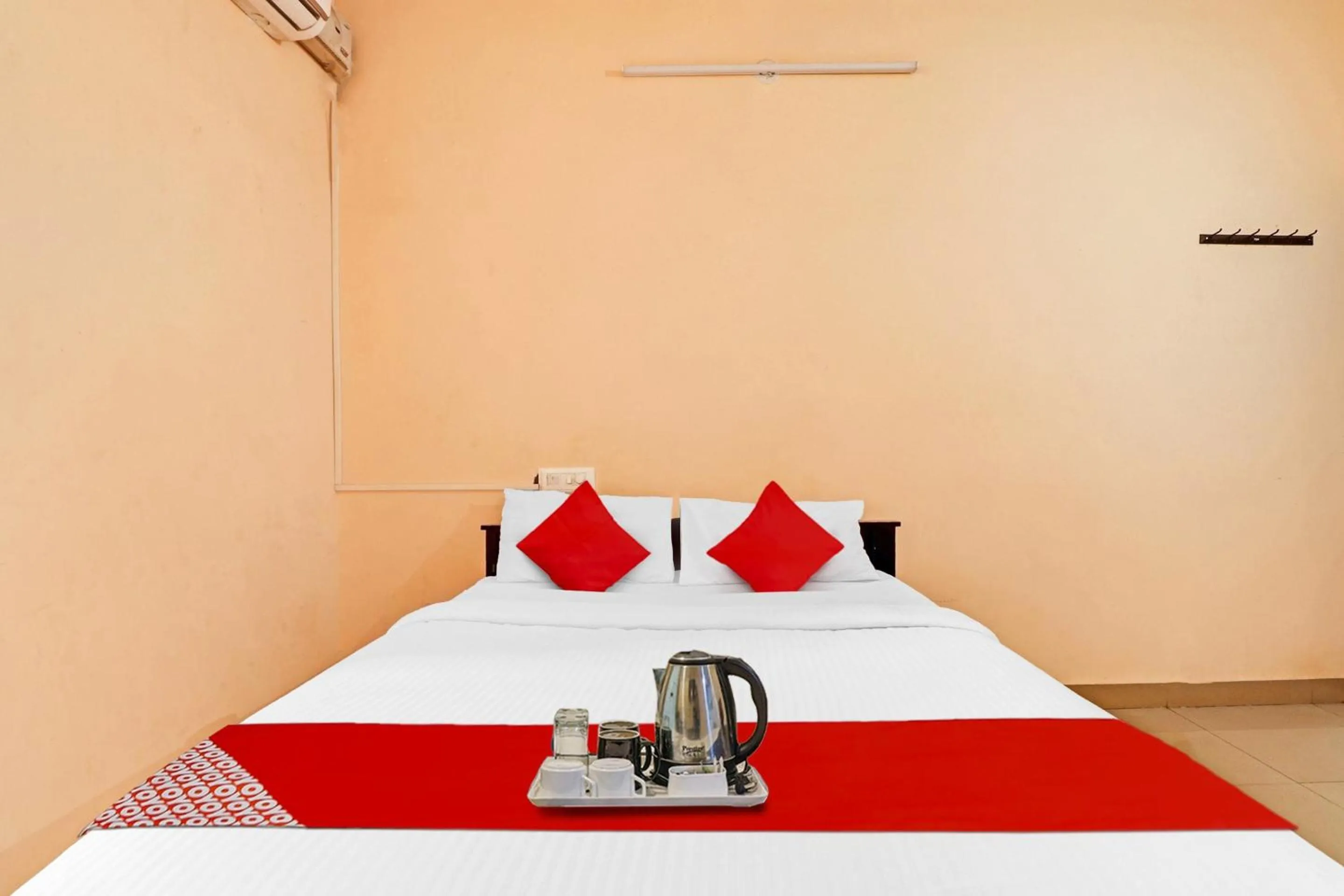 Bedroom, Bed in Hotel O Ashreya Inn