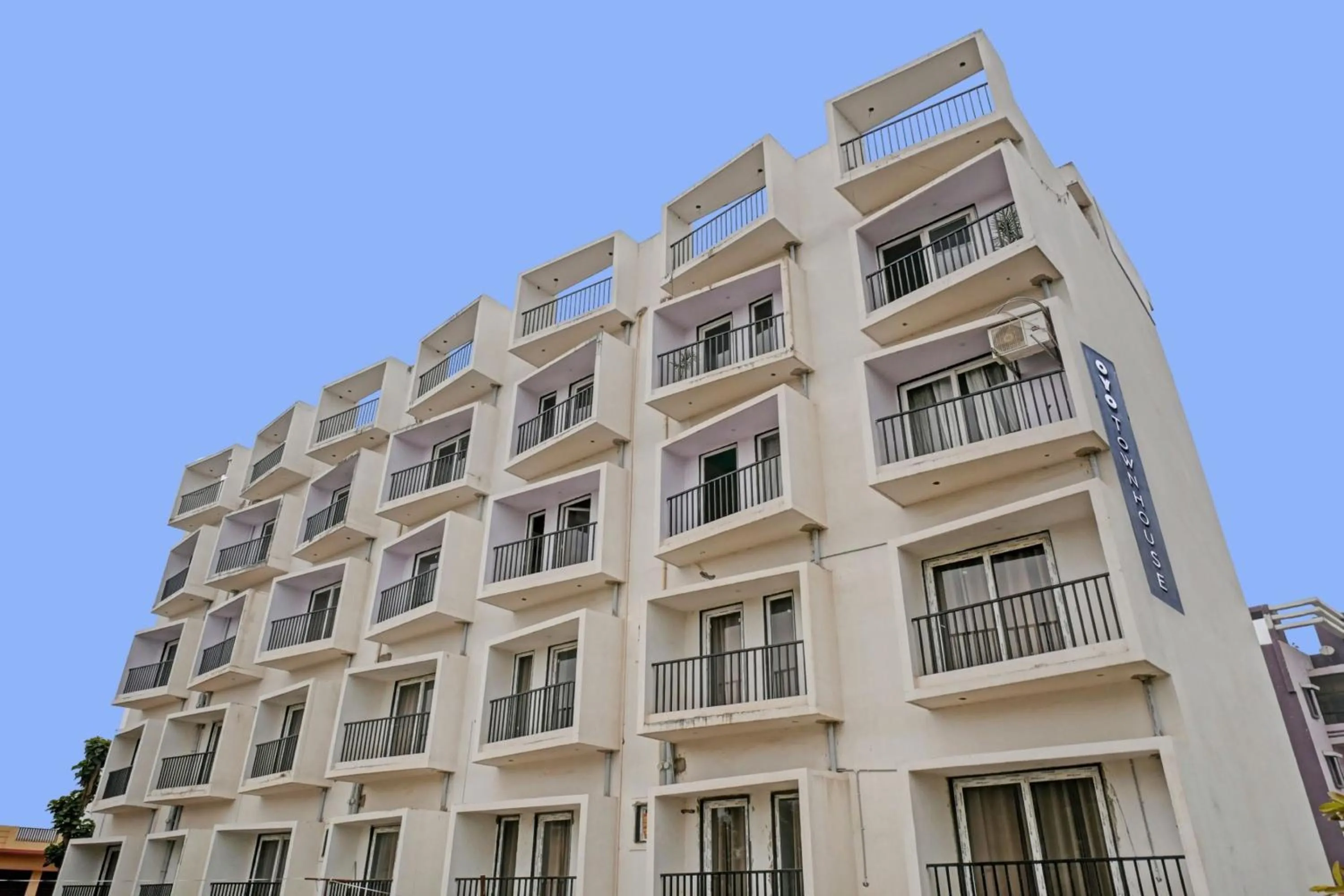 Facade/entrance in Hotel O Navneeta Grand