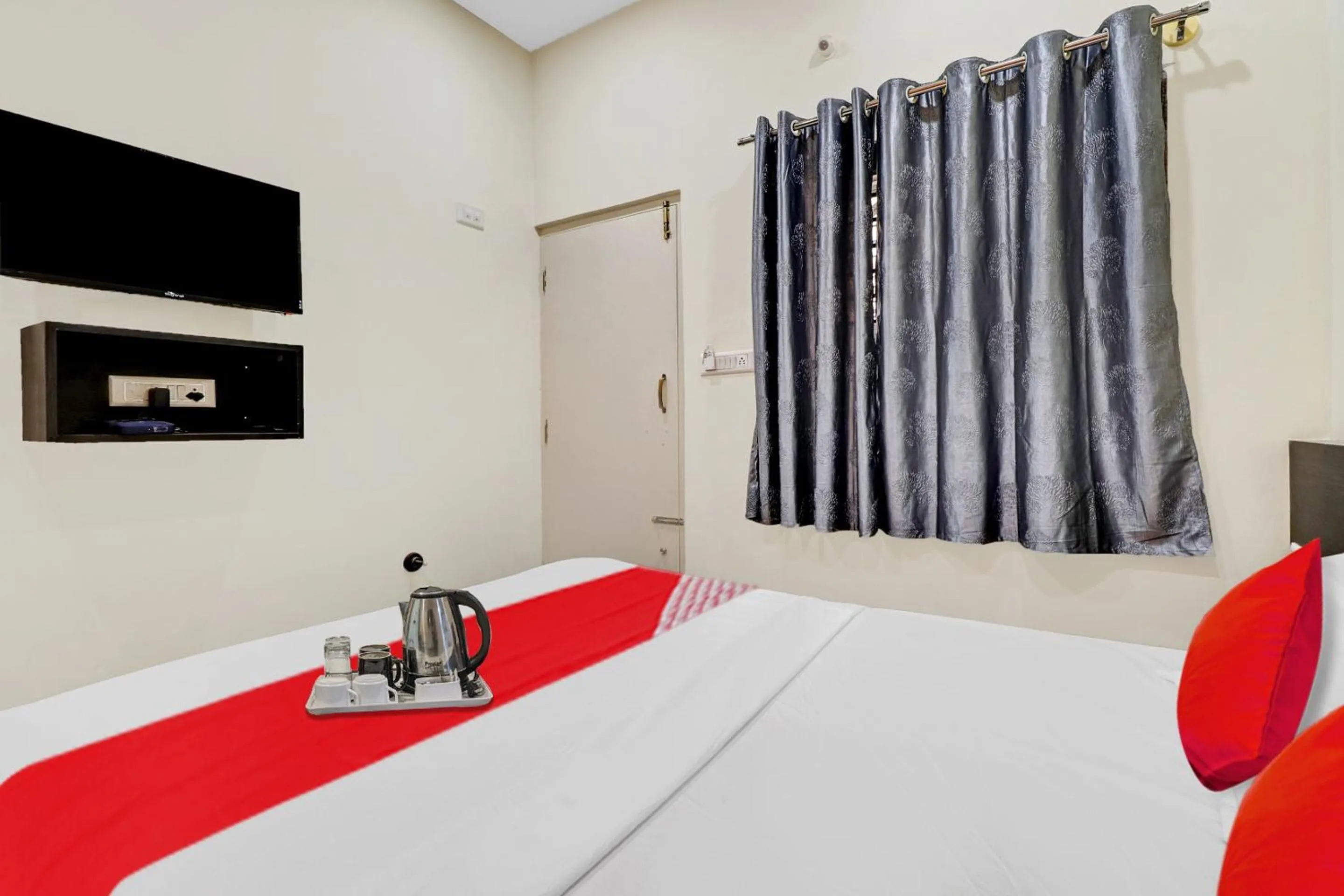 Bedroom, Bed in Hotel O SAPTHAGIRI RESIDENCY