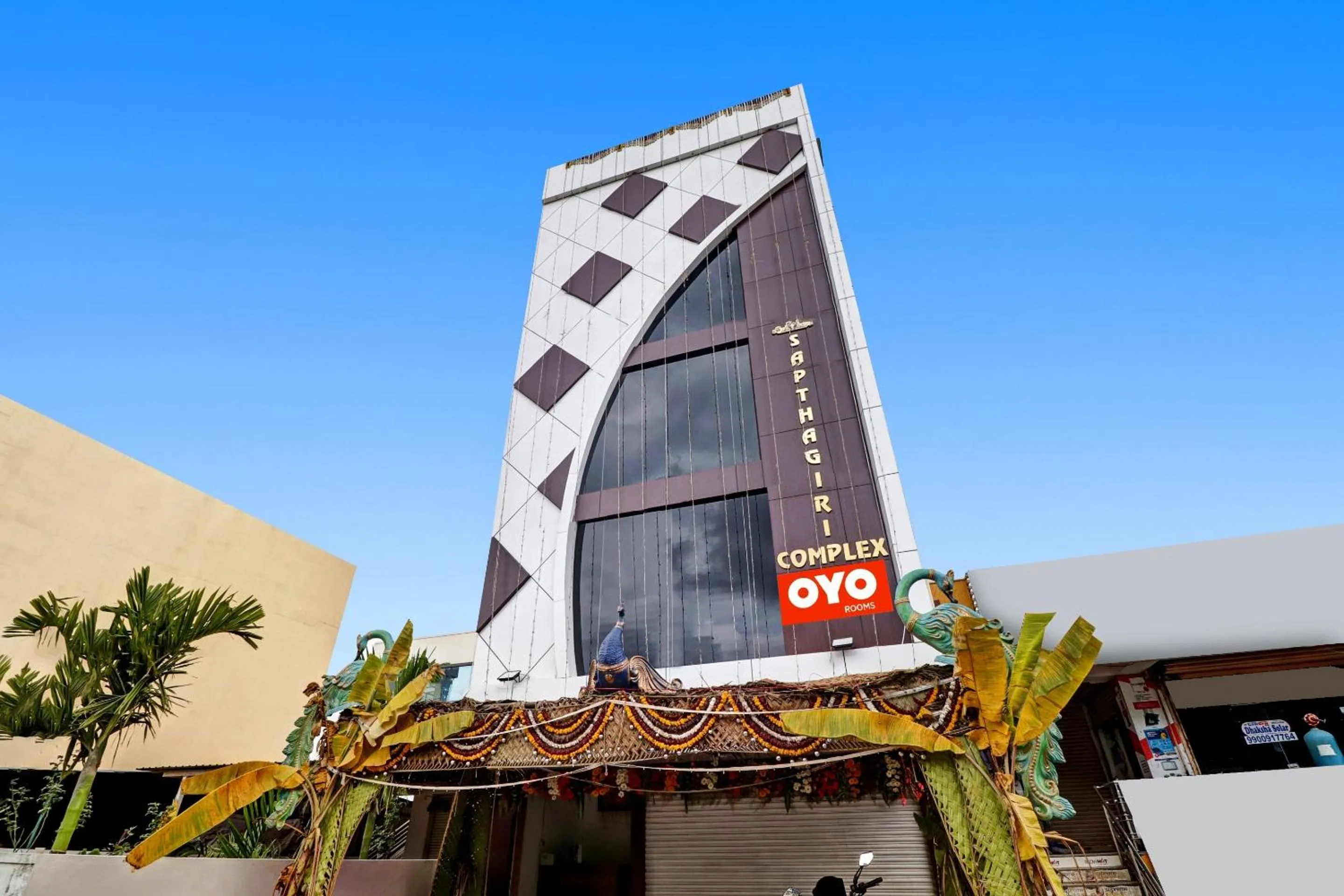 Facade/entrance in Hotel O SAPTHAGIRI RESIDENCY