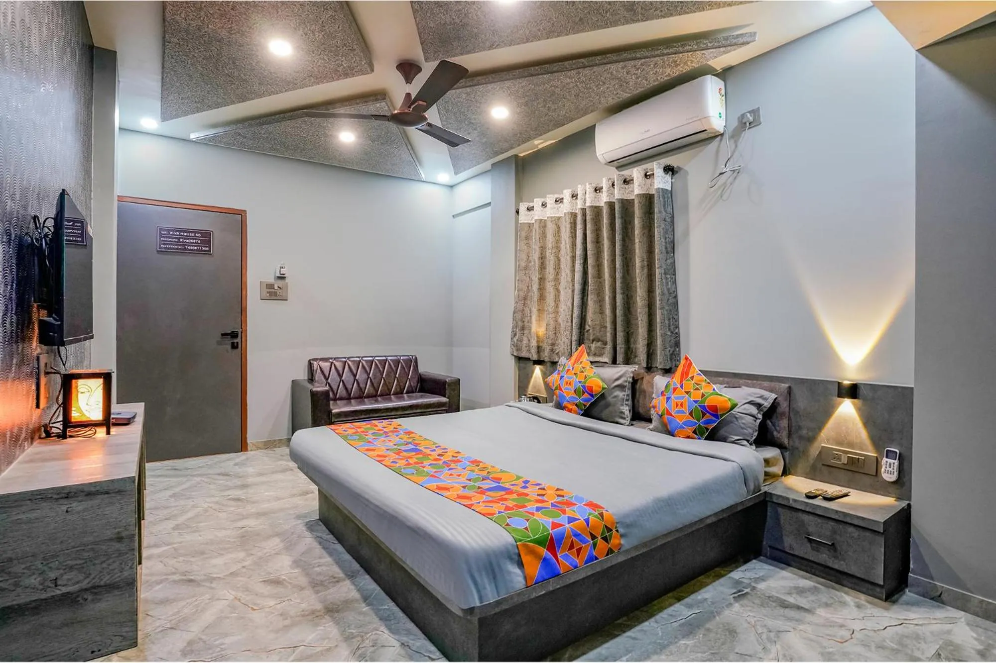 TV and multimedia, Bed in FabHotel Viva House - Talegaon