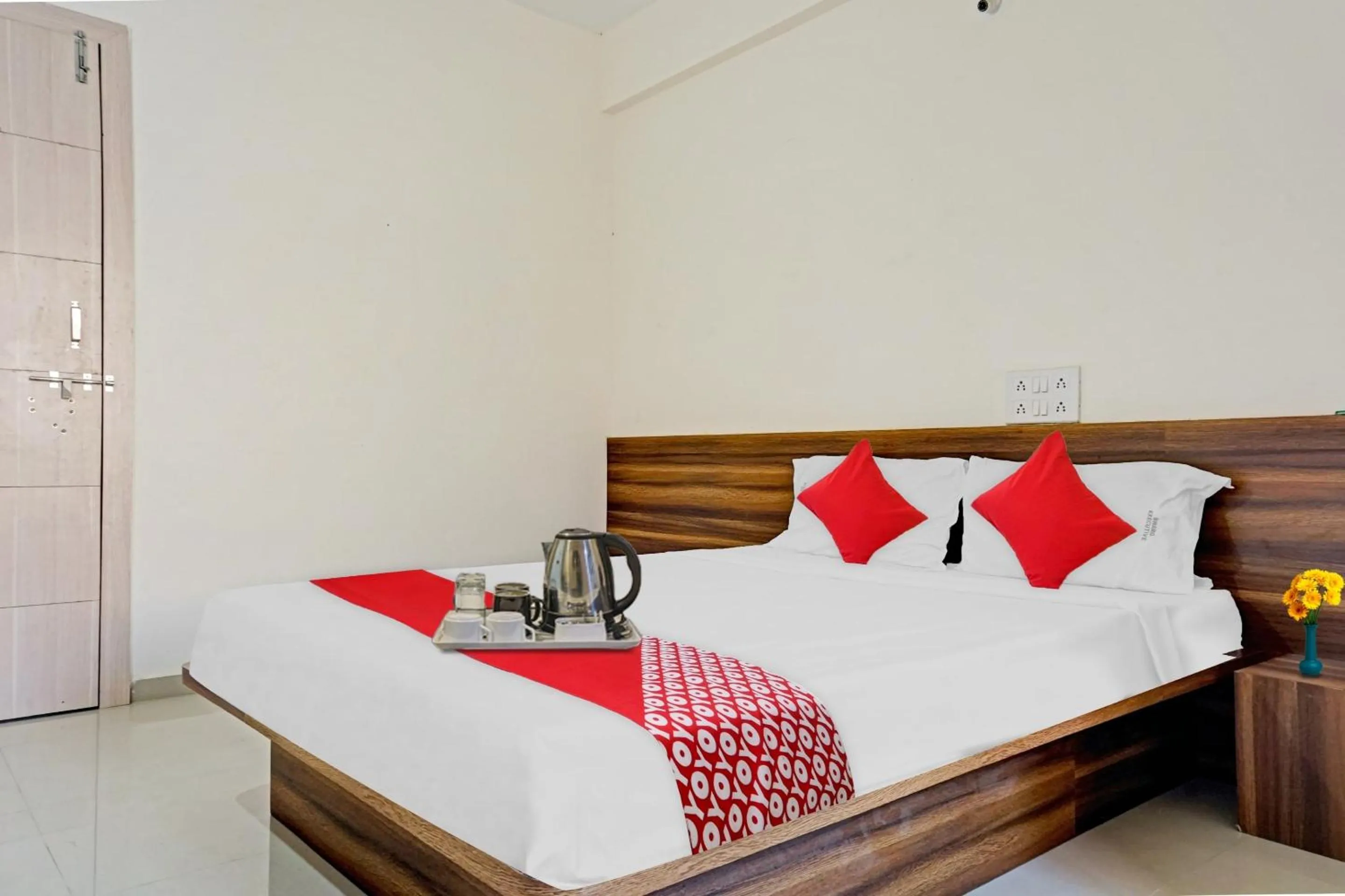 Bedroom, Bed in SPOT ON Swarg Executive Paradise Near Fun Time Multiplex