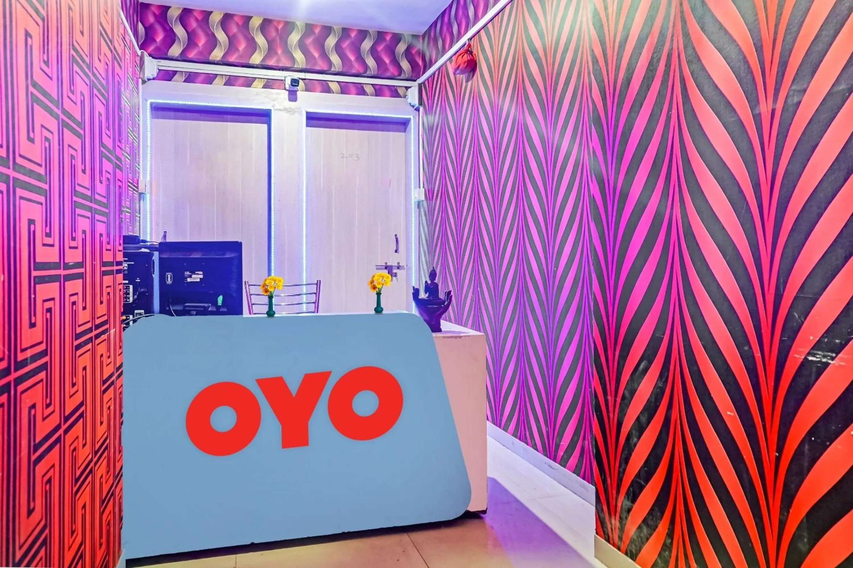 Lobby or reception in SPOT ON Swarg Executive Paradise Near Fun Time Multiplex