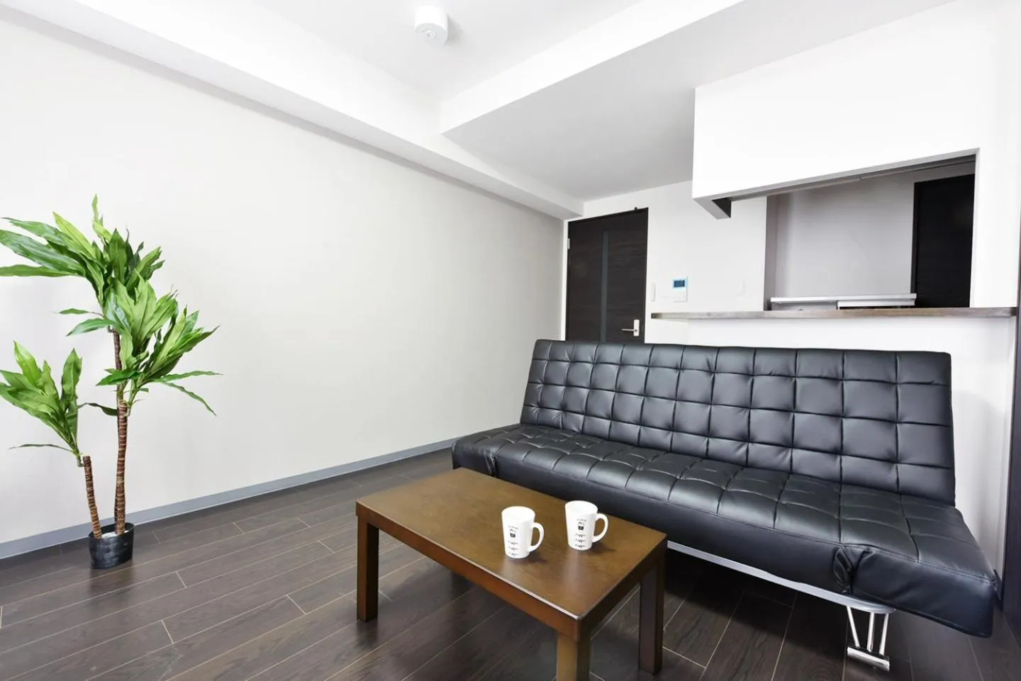 Living room in Sun Court Maruyama Garden Hills