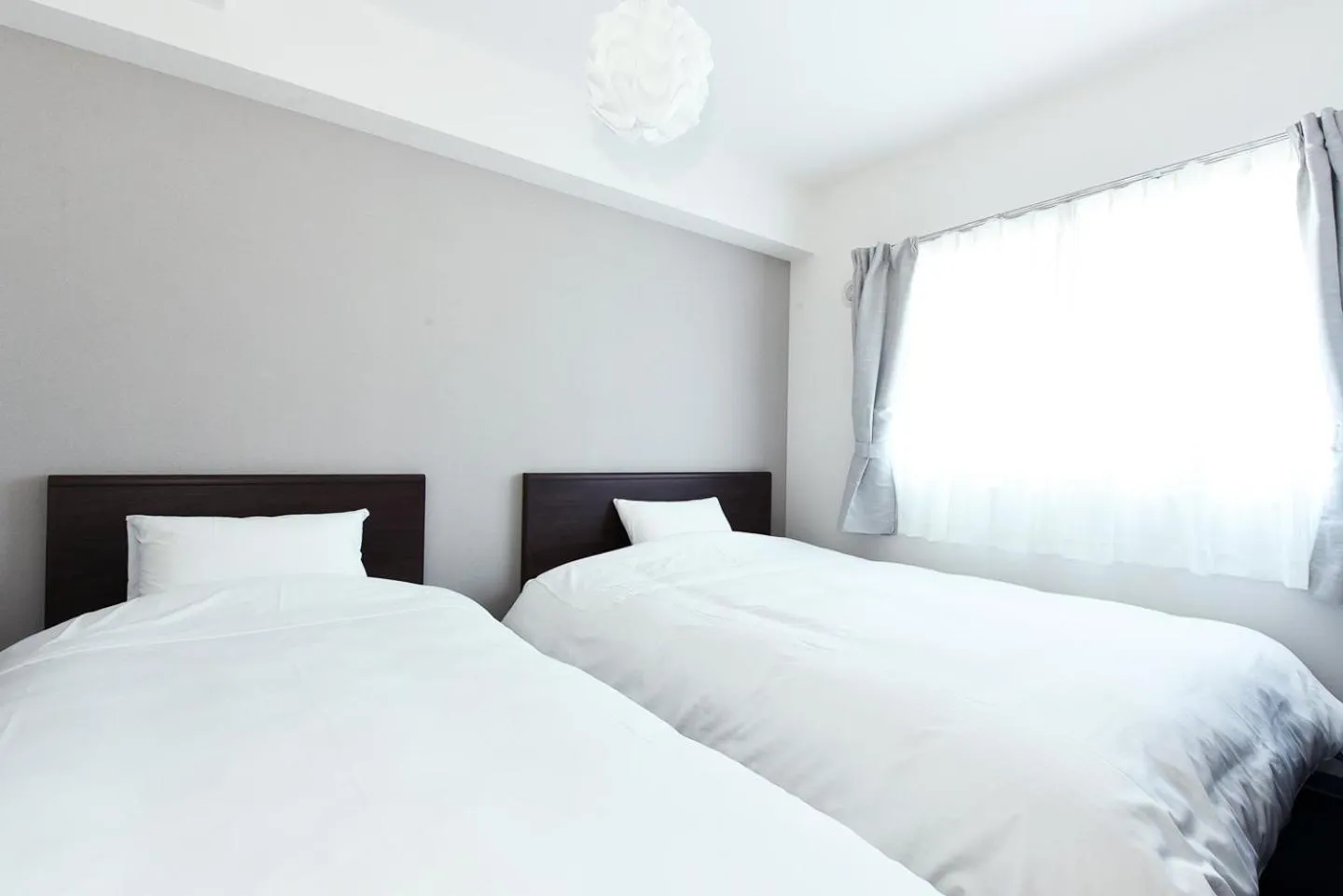 Bed in Sun Court Maruyama Garden Hills