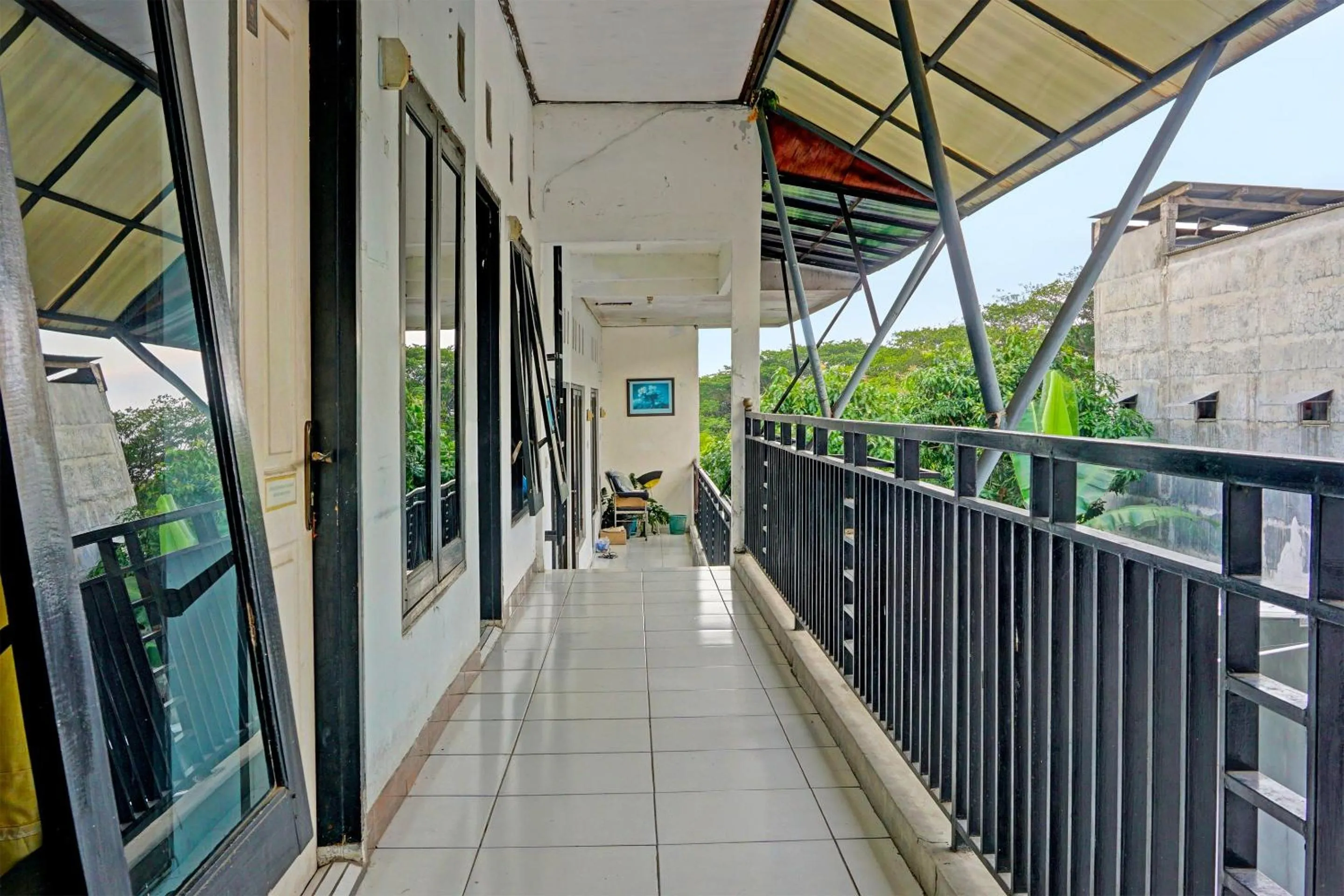 Lobby or reception in OYO Life 91896 Kost Bu Dewi Syariah