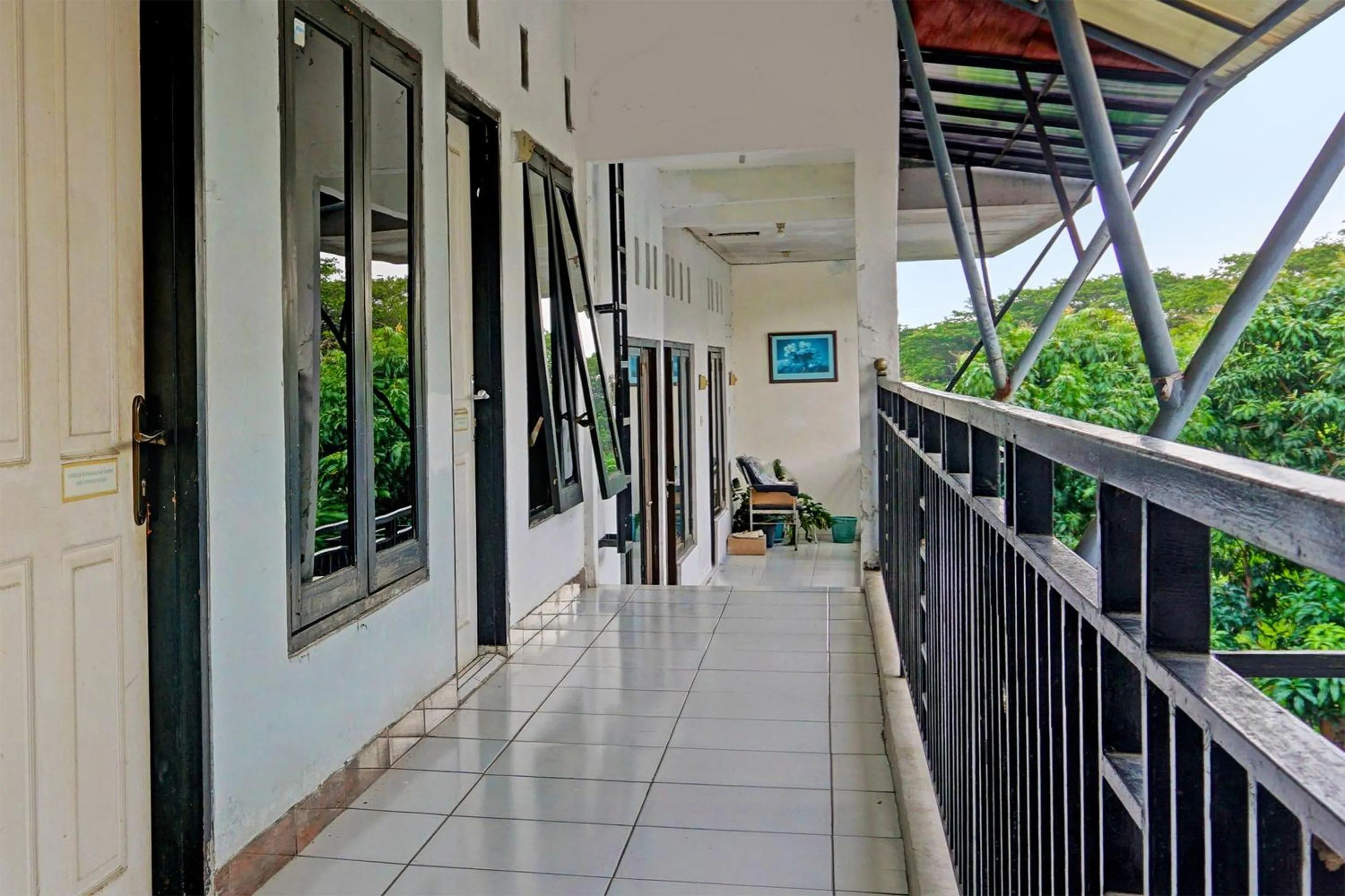 Lobby or reception in OYO Life 91896 Kost Bu Dewi Syariah