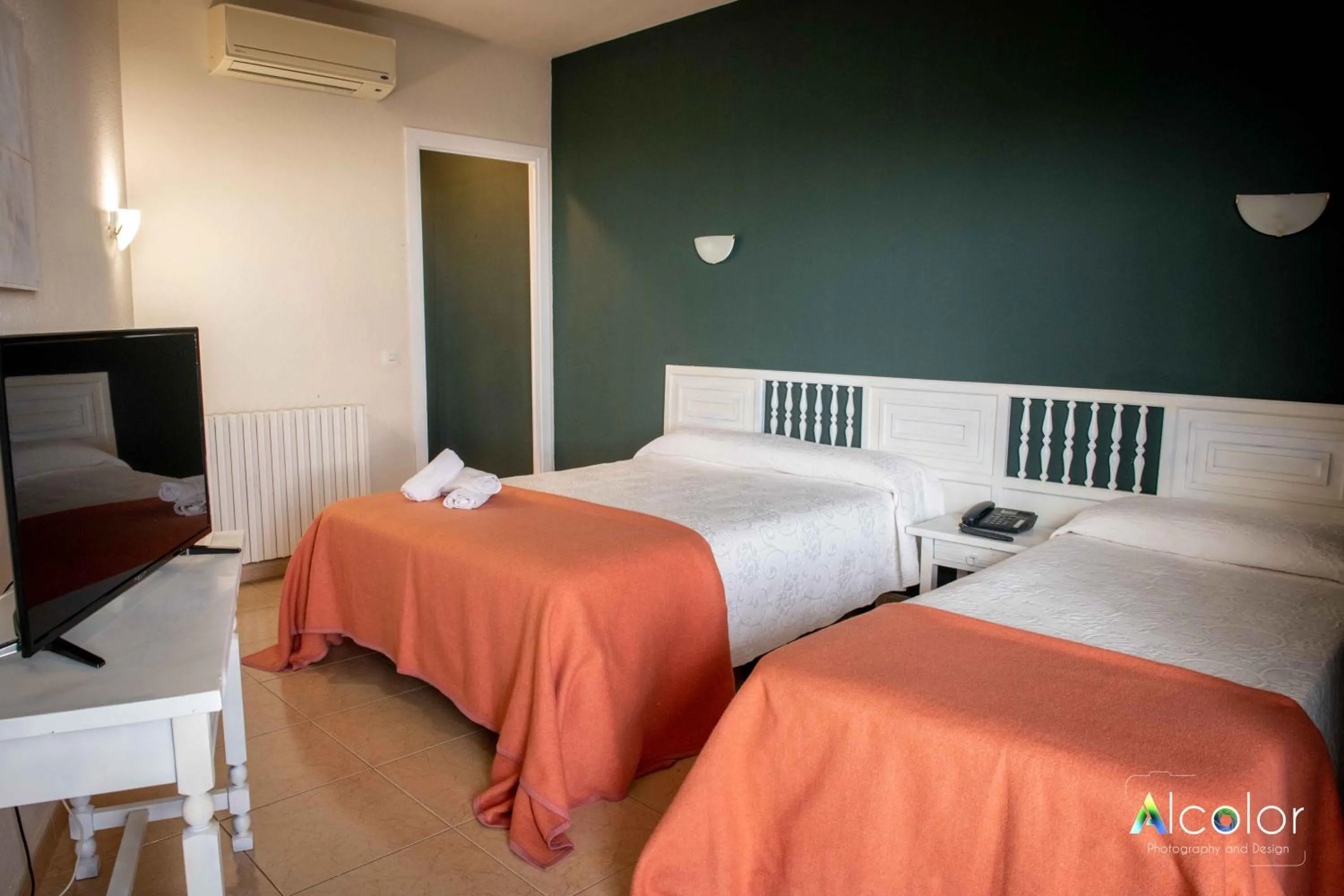 Photo of the whole room, Bed in Hotel Bruc