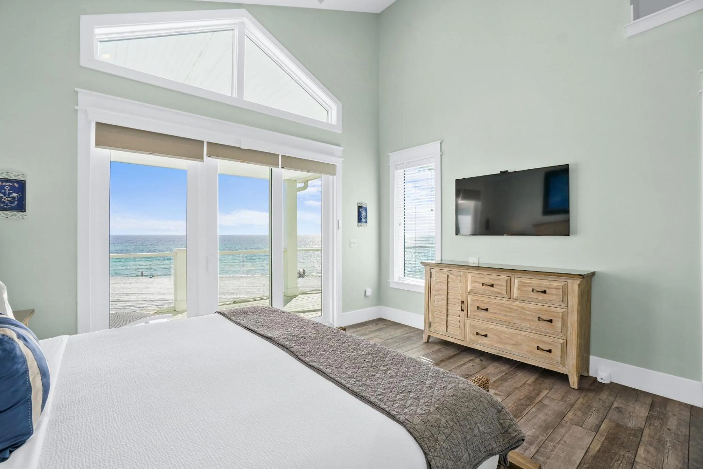 Bed in Beach House - Sweet N Salty by Panhandle Getaways